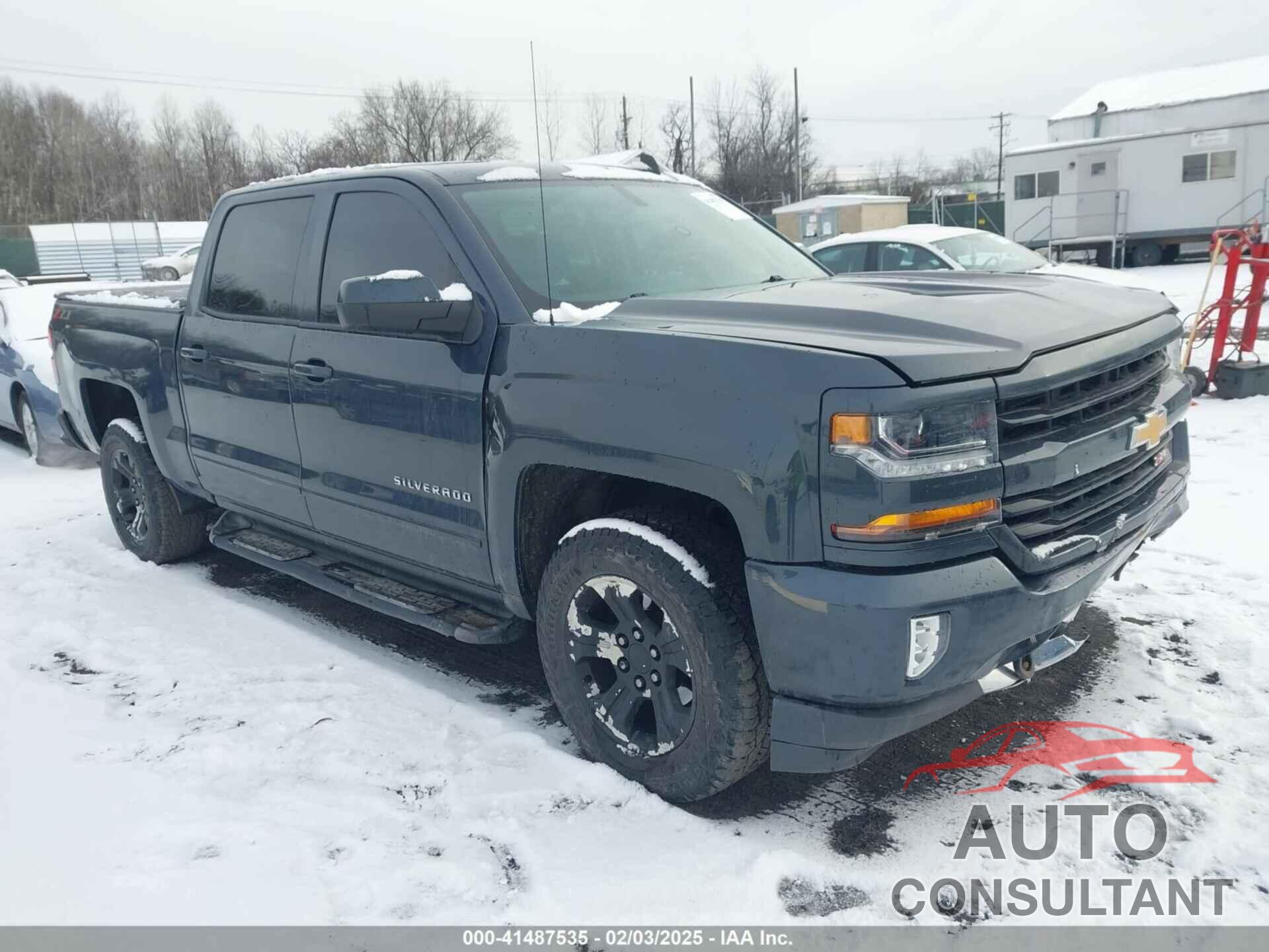 CHEVROLET SILVERADO 1500 2018 - 3GCUKREC0JG311265