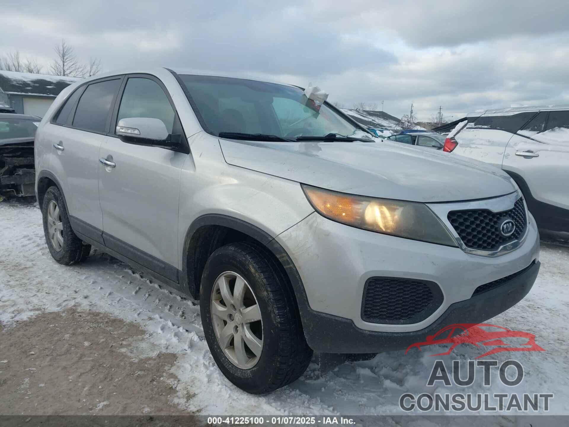 KIA SORENTO 2011 - 5XYKT3A18BG136852