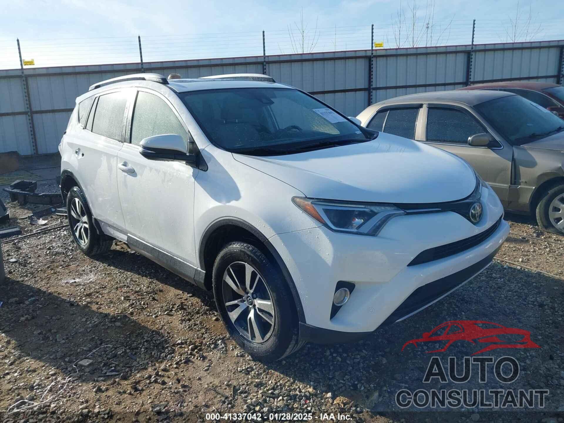 TOYOTA RAV4 2017 - JTMWFREV1HD101893