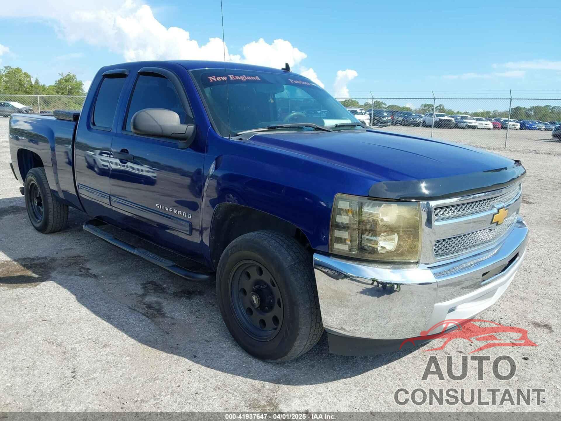CHEVROLET SILVERADO 1500 2013 - 1GCRCSE05DZ104746