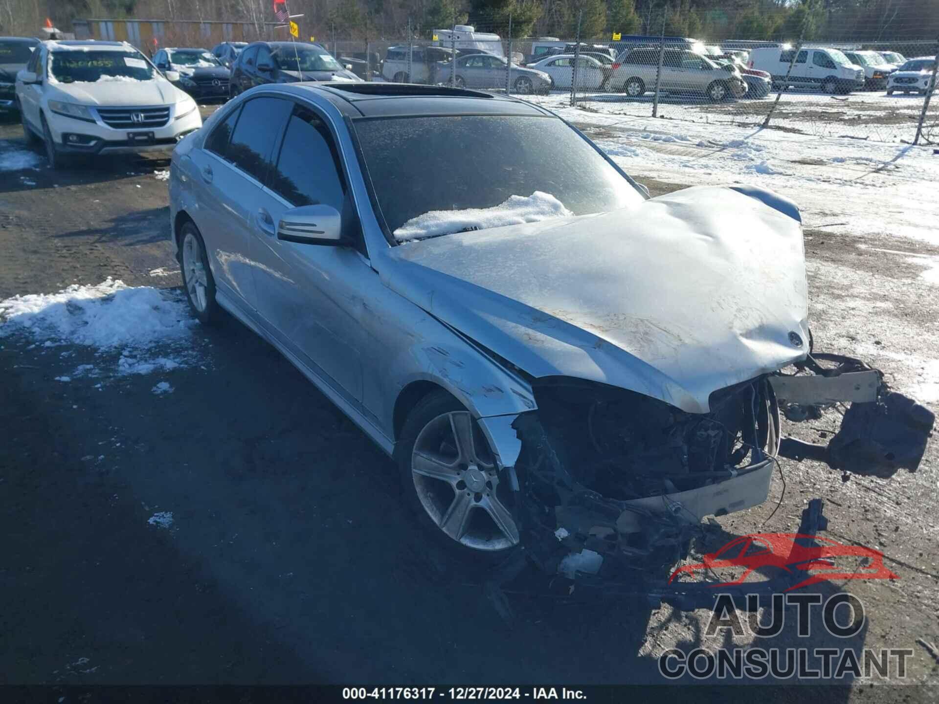 MERCEDES-BENZ C 300 2011 - WDDGF8BB4BR148831
