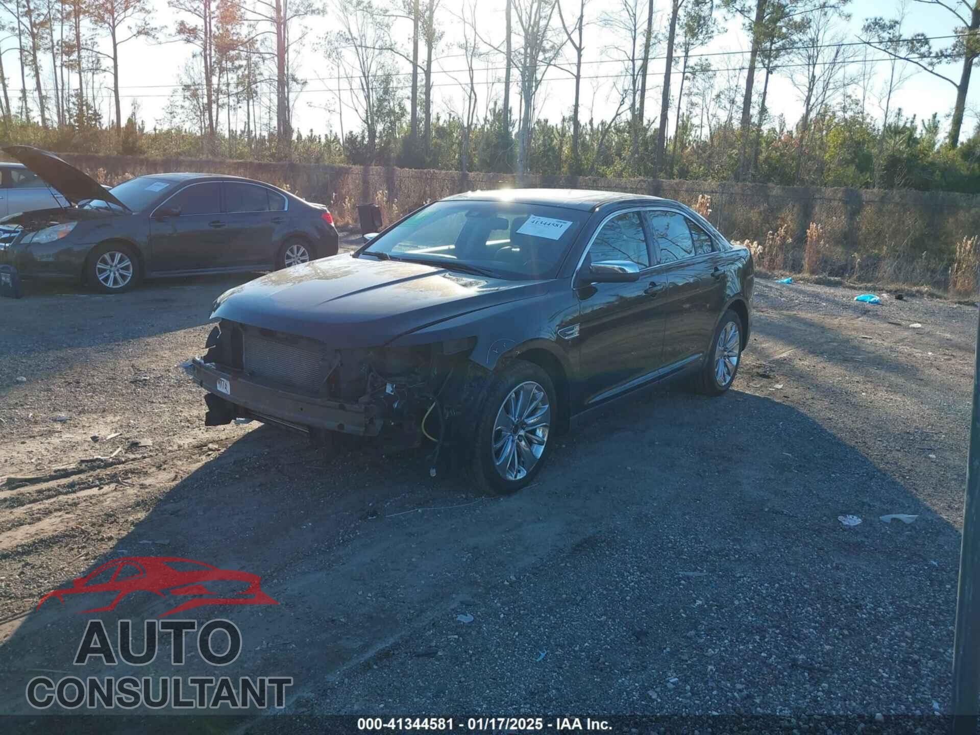 FORD TAURUS 2011 - 1FAHP2FW5BG112458
