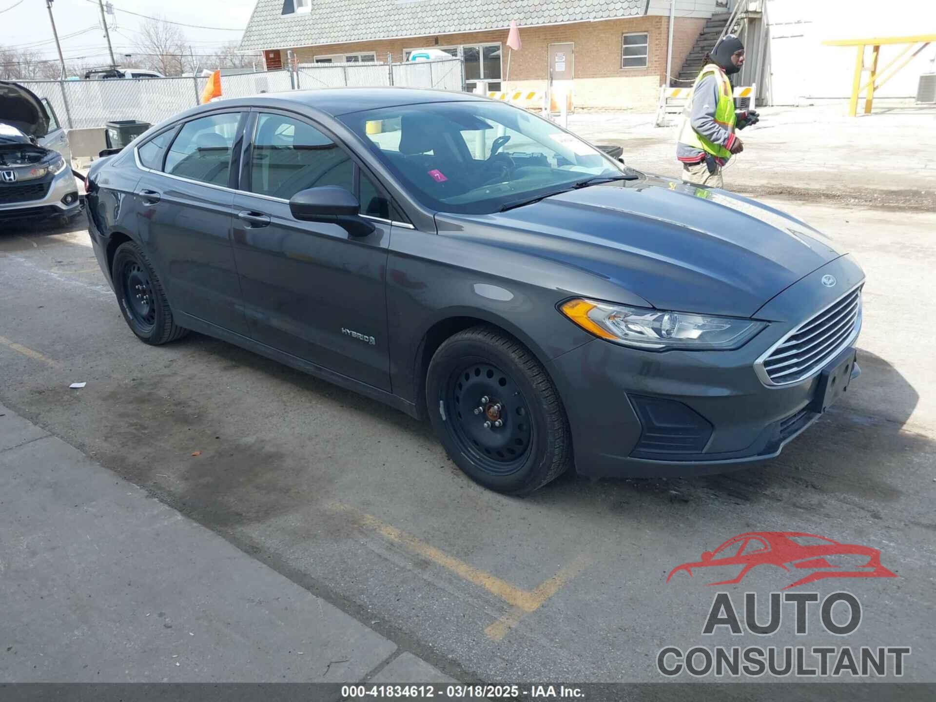 FORD FUSION HYBRID 2019 - 3FA6P0LU6KR163927