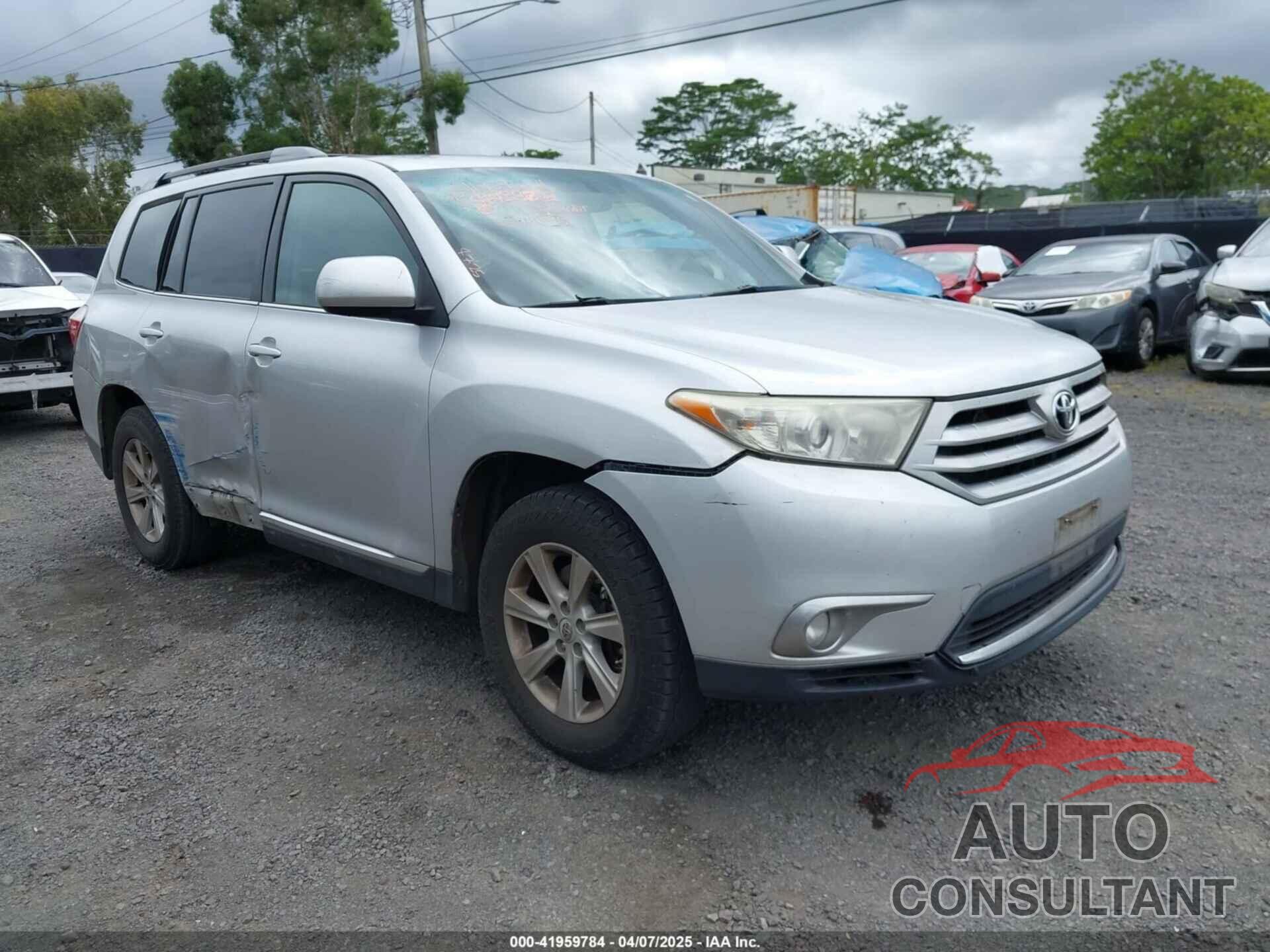 TOYOTA HIGHLANDER 2011 - 5TDBK3EH9BS084094