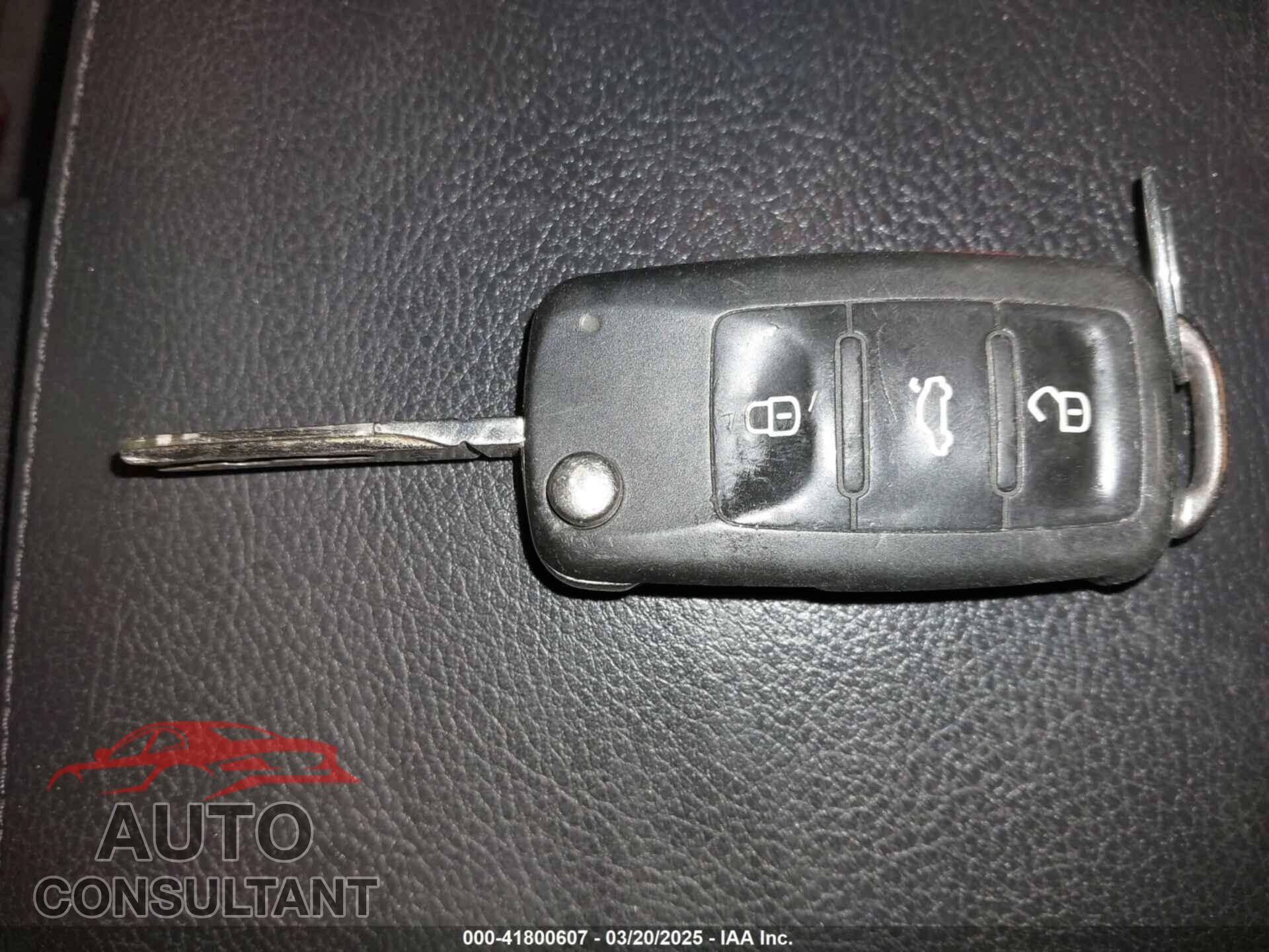 VOLKSWAGEN JETTA 2017 - 3VW2B7AJ7HM266334