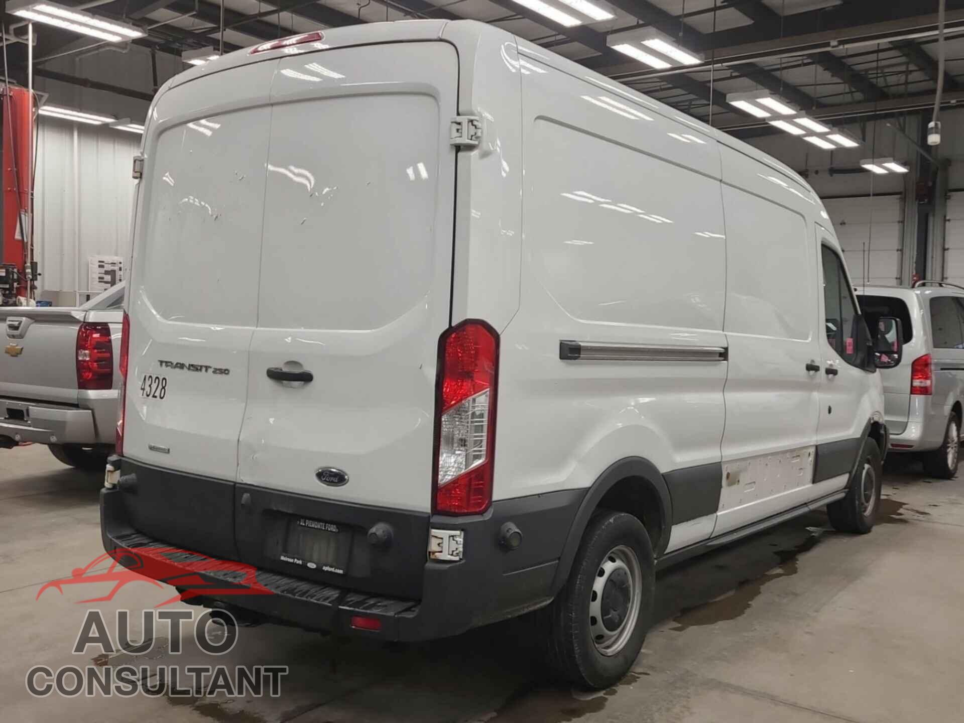 FORD TRANSIT 2017 - 1FTYR2CG9HKB03642
