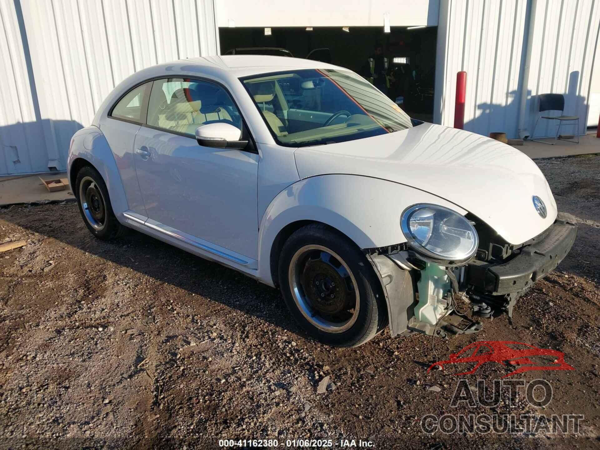 VOLKSWAGEN BEETLE 2012 - 3VWJX7AT6CM662410