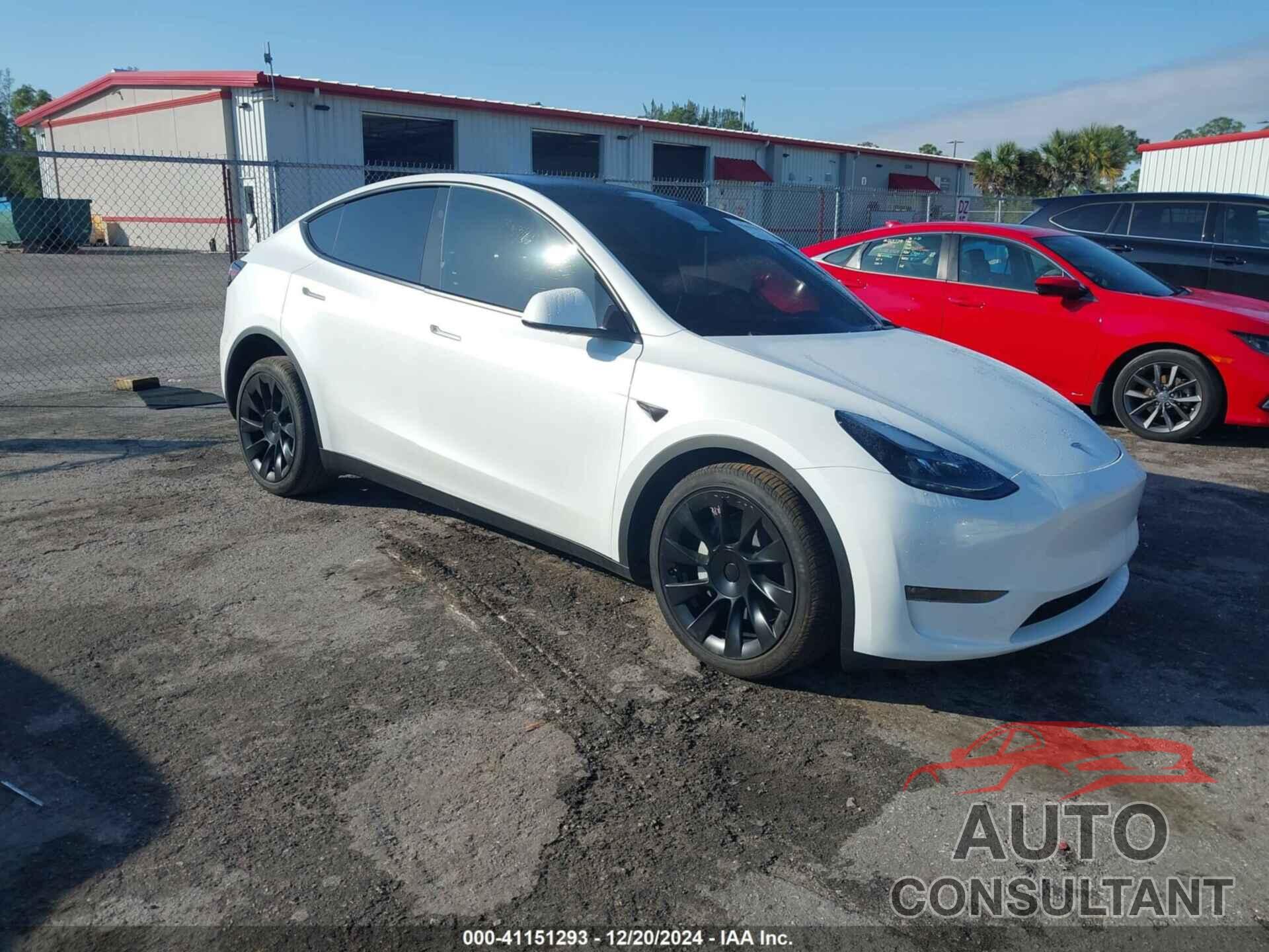 TESLA MODEL Y 2023 - 7SAYGDEE0PA199427