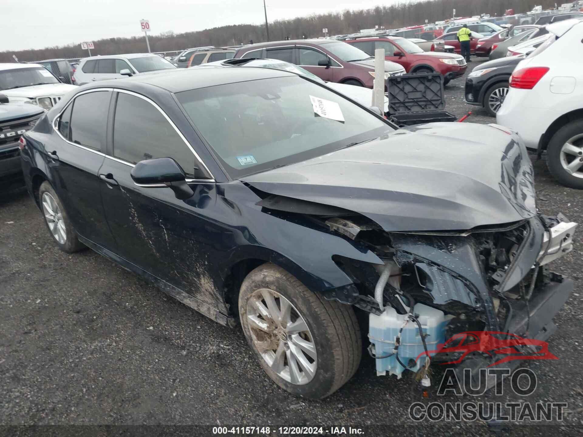 TOYOTA CAMRY 2018 - 4T1B11HK4JU582921