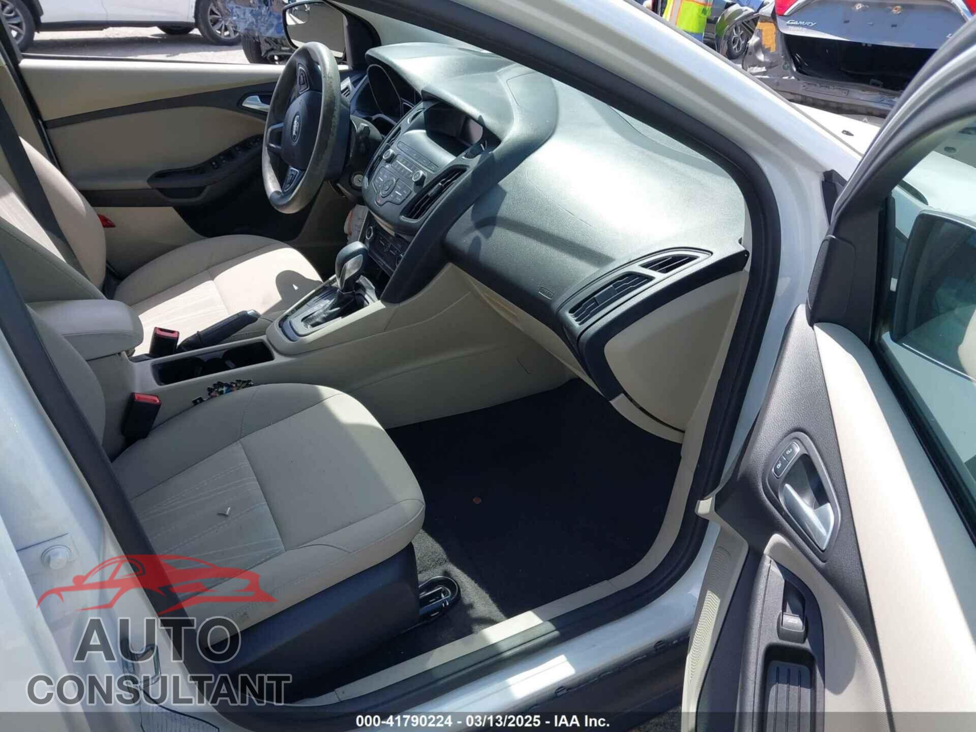 FORD FOCUS 2018 - 1FADP3F29JL213008