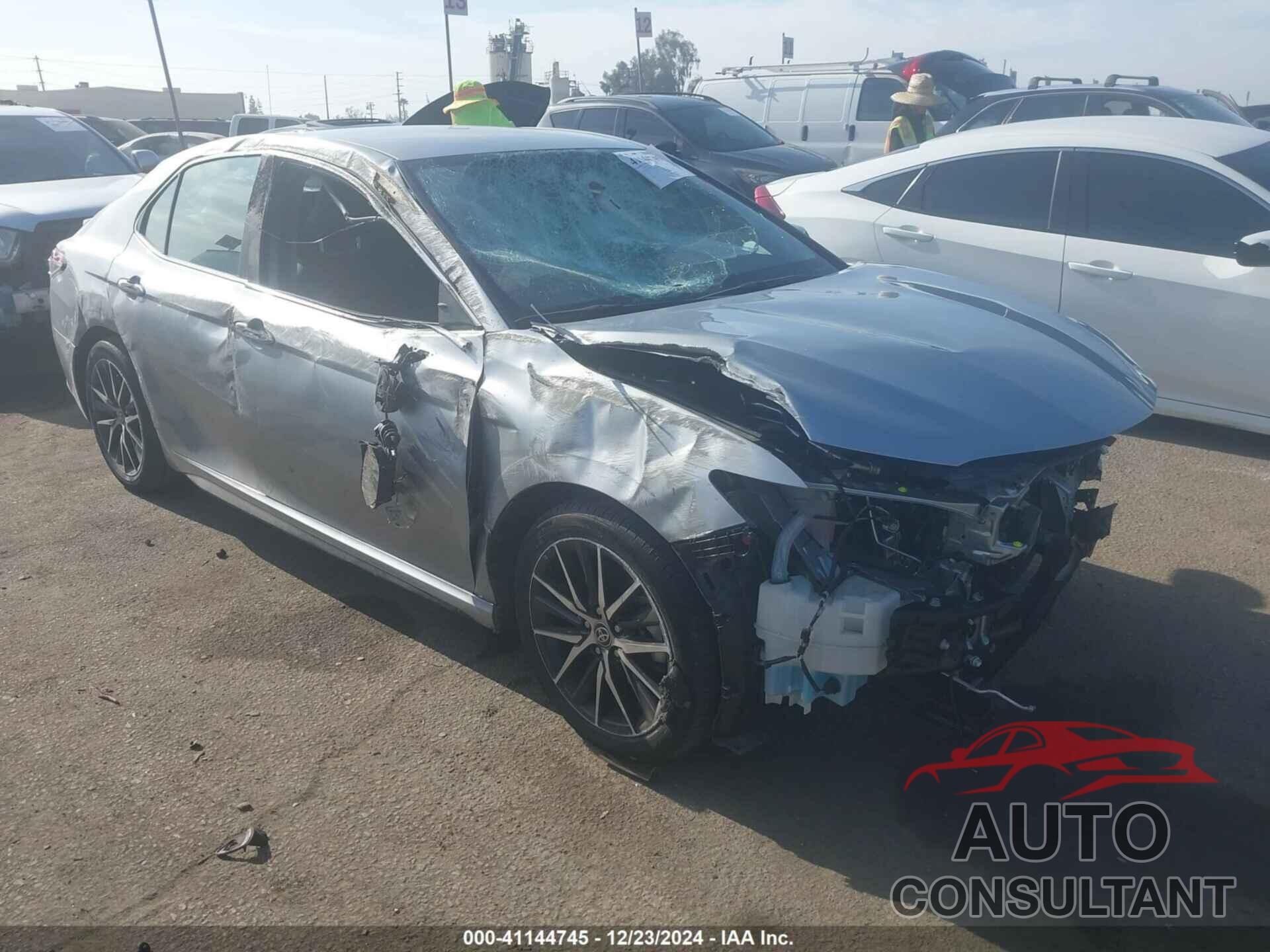 TOYOTA CAMRY 2023 - 4T1G11AK3PU738701