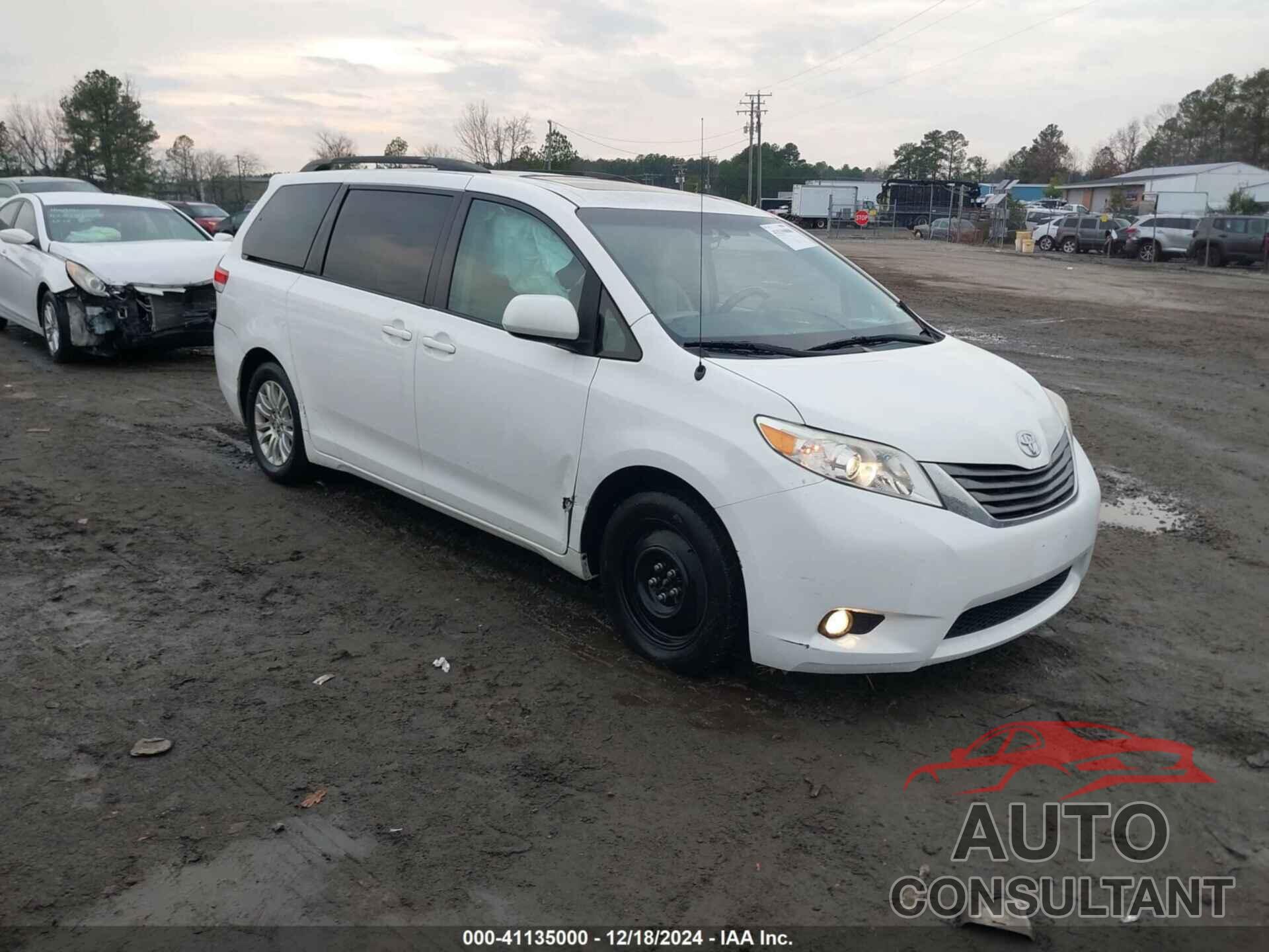 TOYOTA SIENNA 2014 - 5TDYK3DC4ES435837