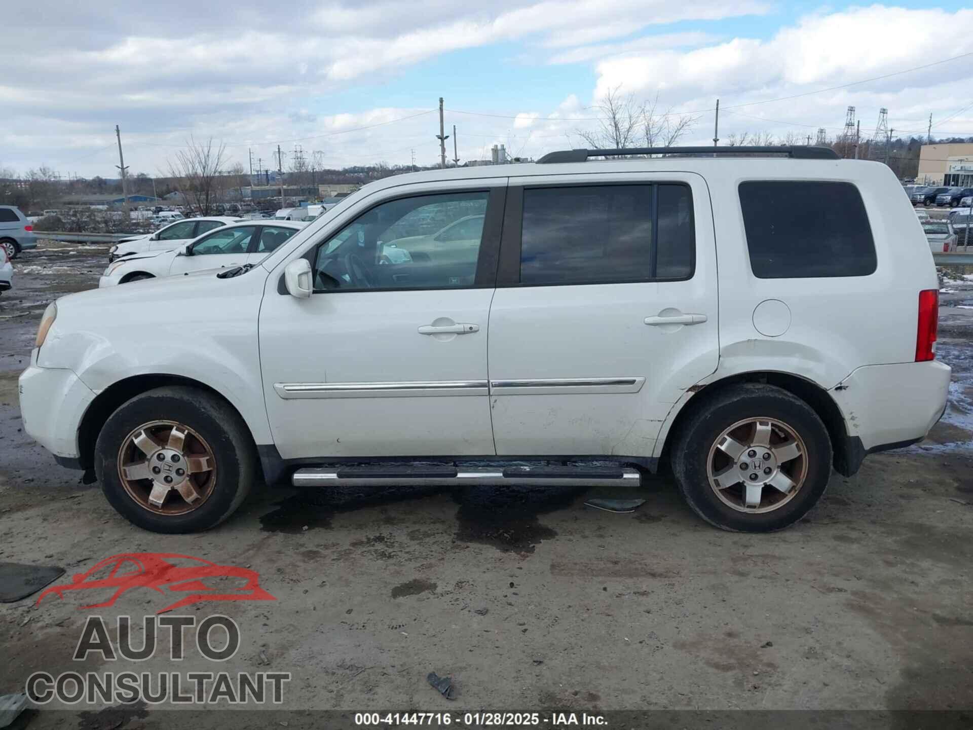 HONDA PILOT 2011 - 5FNYF4H92BB037647