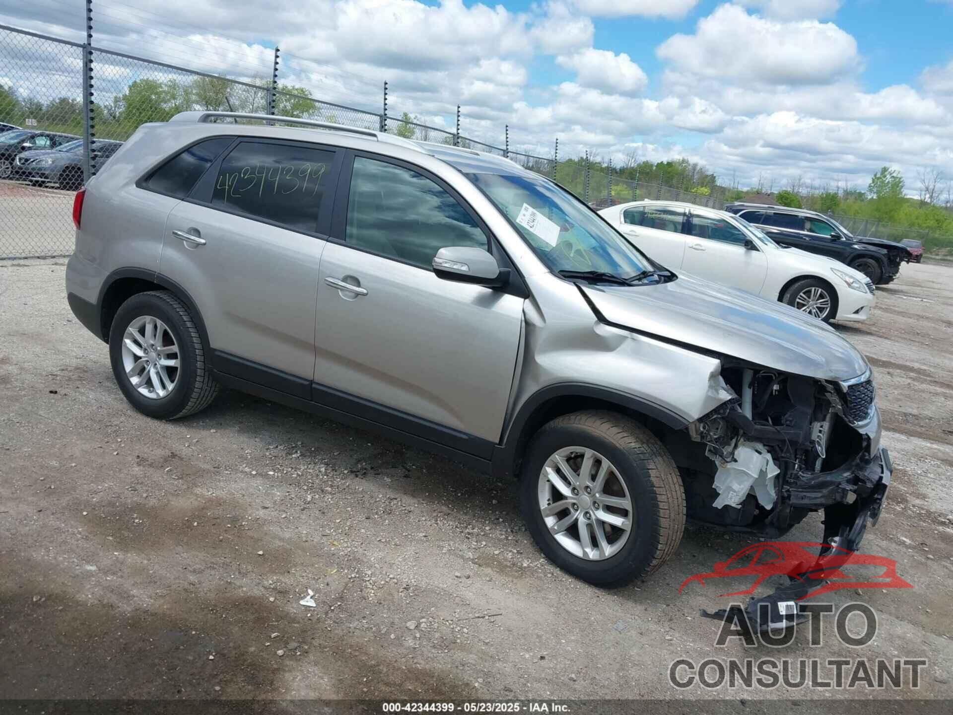 KIA SORENTO 2015 - 5XYKT3A67FG585912