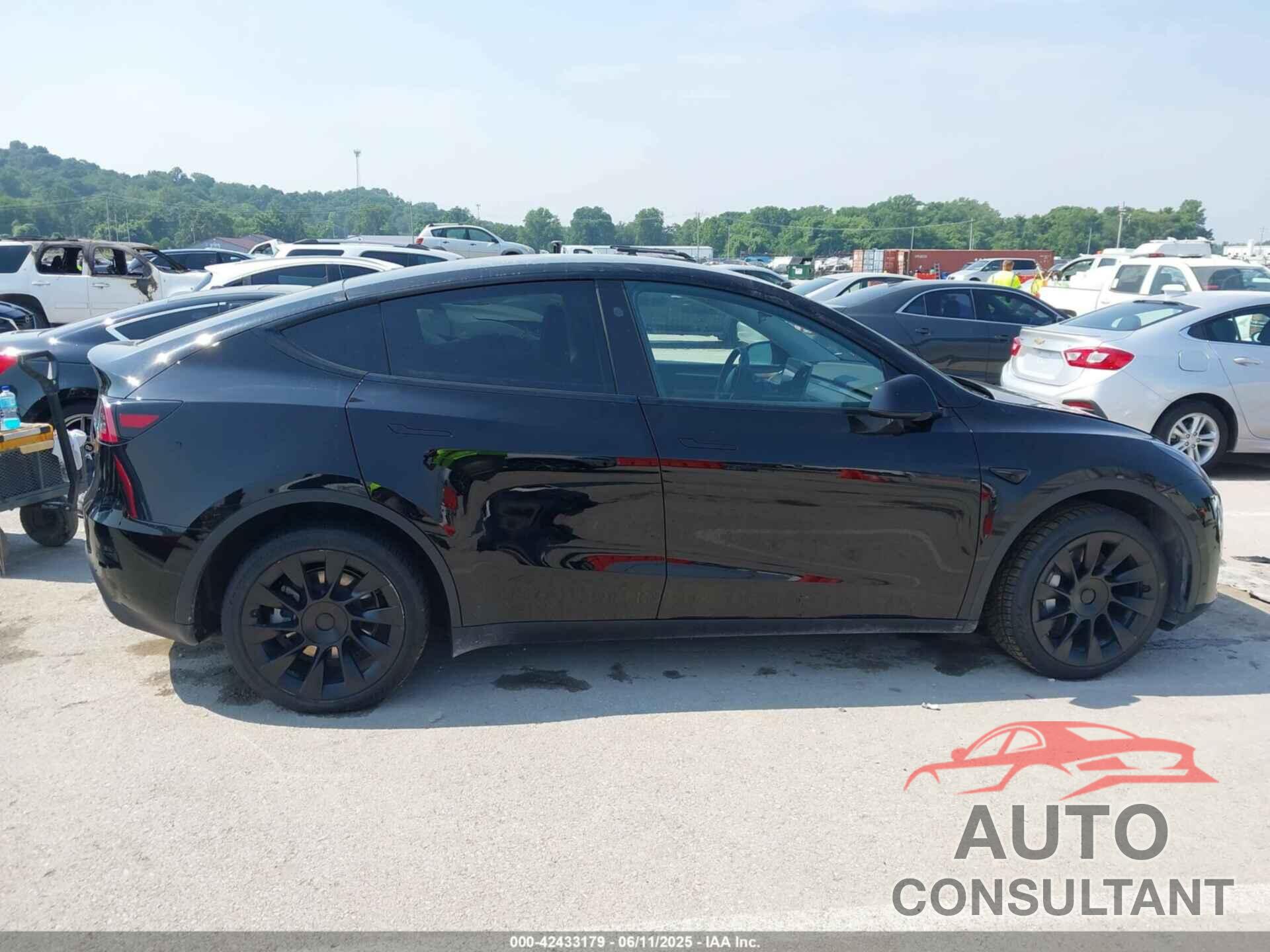 TESLA MODEL Y 2023 - 7SAYGDEEXPA179735