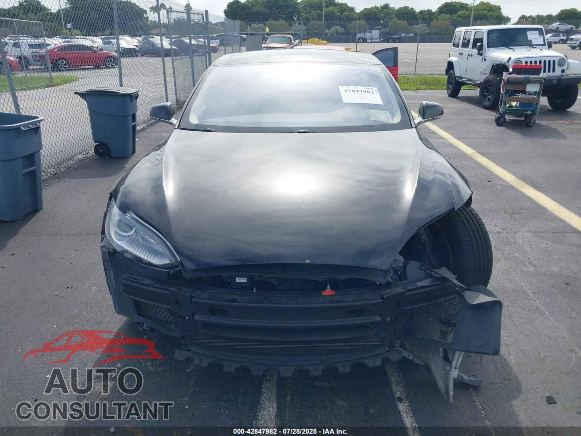 TESLA MODEL S 2013 - 5YJSA1CG3DFP25958