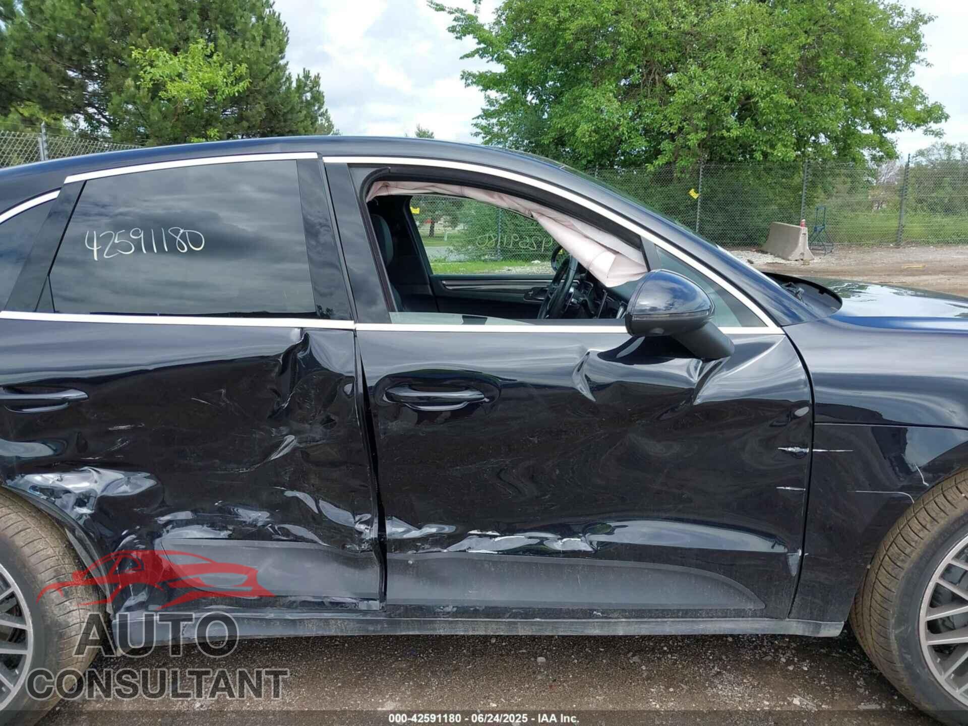 PORSCHE MACAN 2021 - WP1AB2A58MLB35721