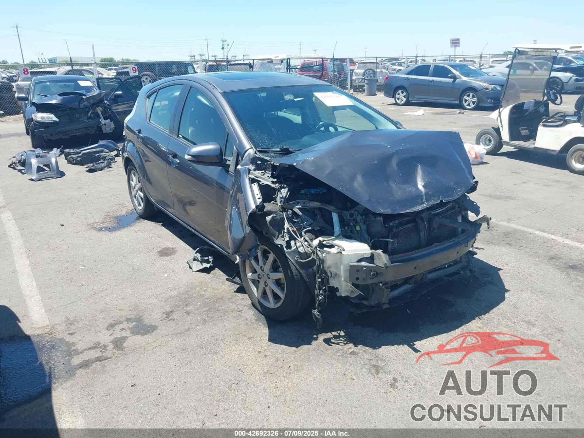 TOYOTA PRIUS C 2013 - JTDKDTB36D1041125