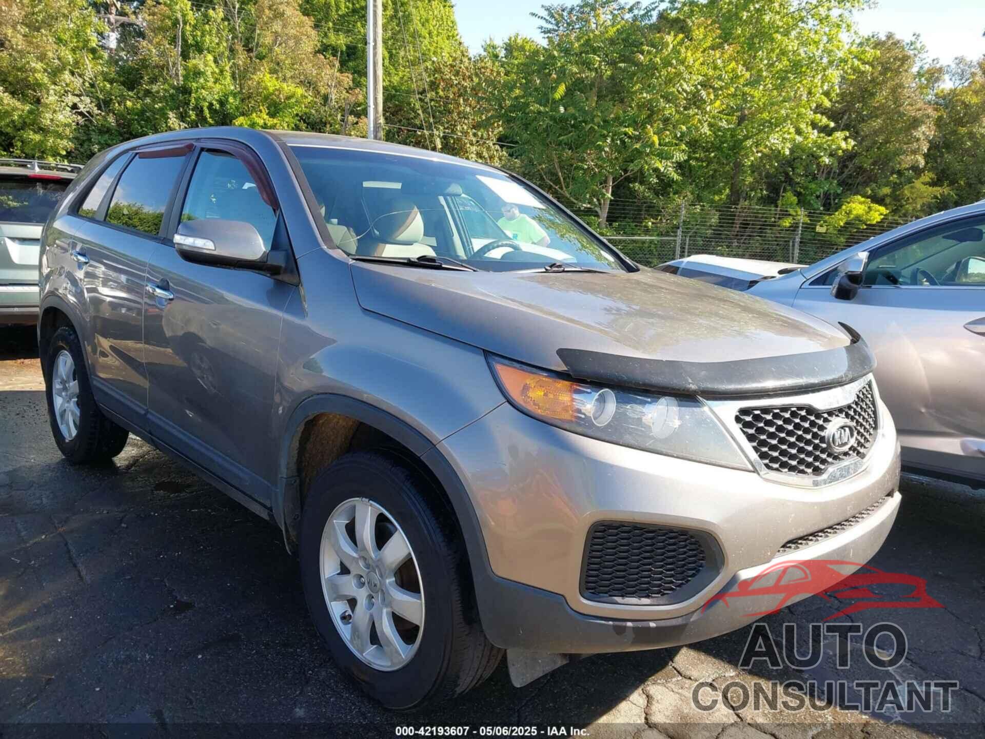 KIA SORENTO 2012 - 5XYKT3A19CG231096