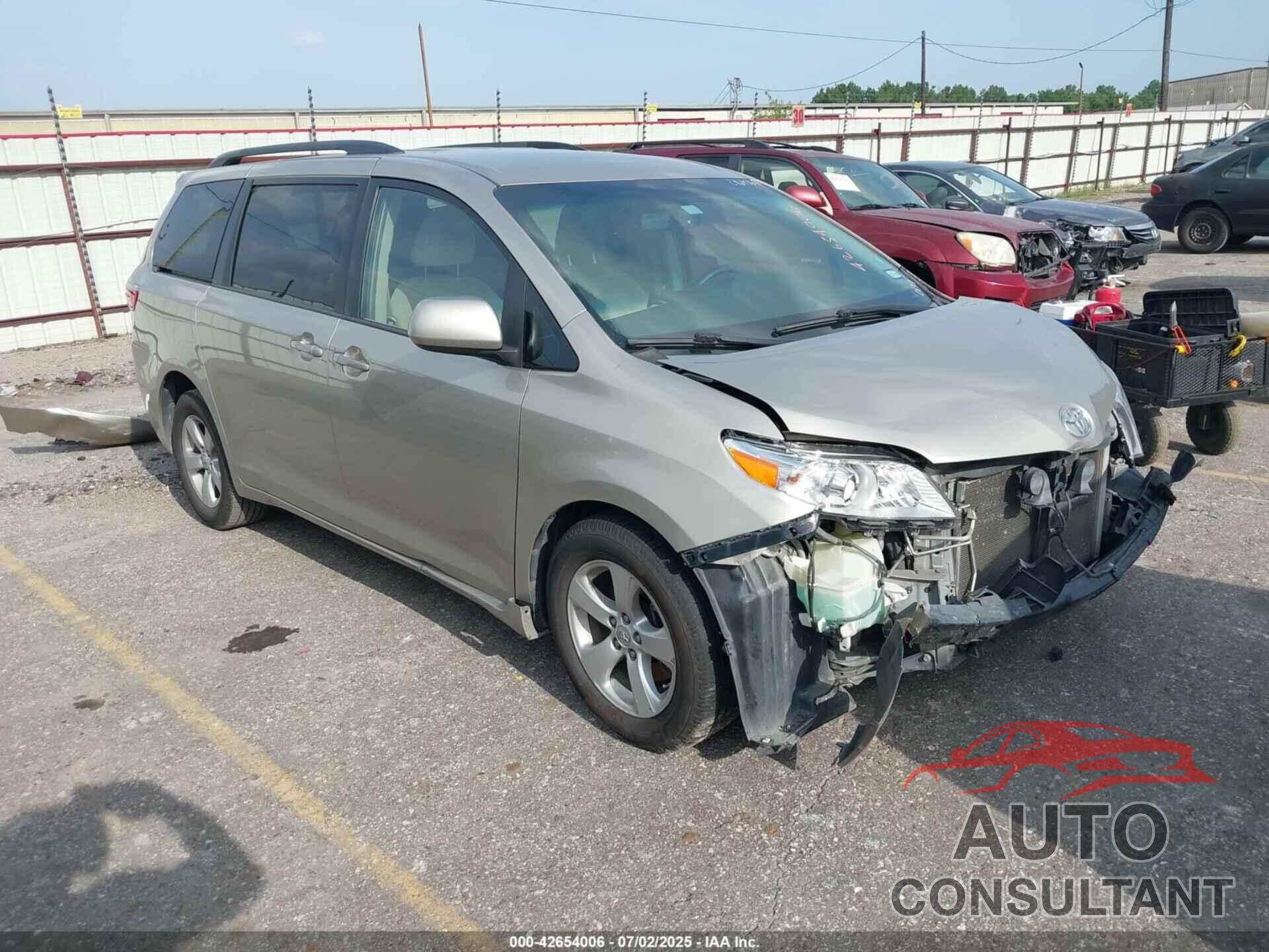 TOYOTA SIENNA 2015 - 5TDKK3DC3FS530137