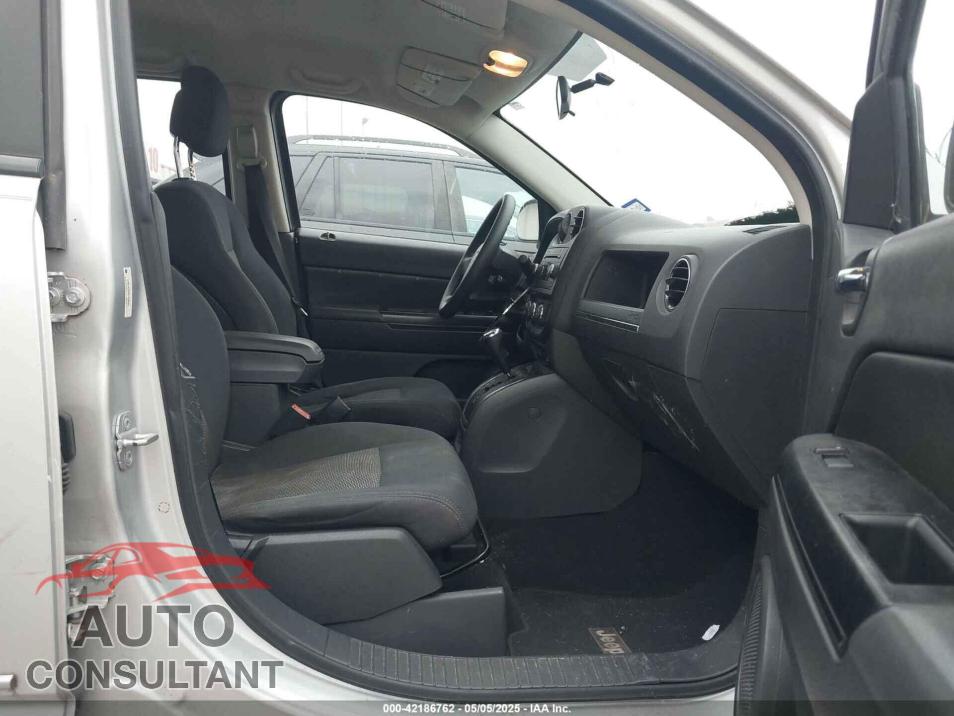 JEEP COMPASS 2010 - 1J4NT4FB2AD553640