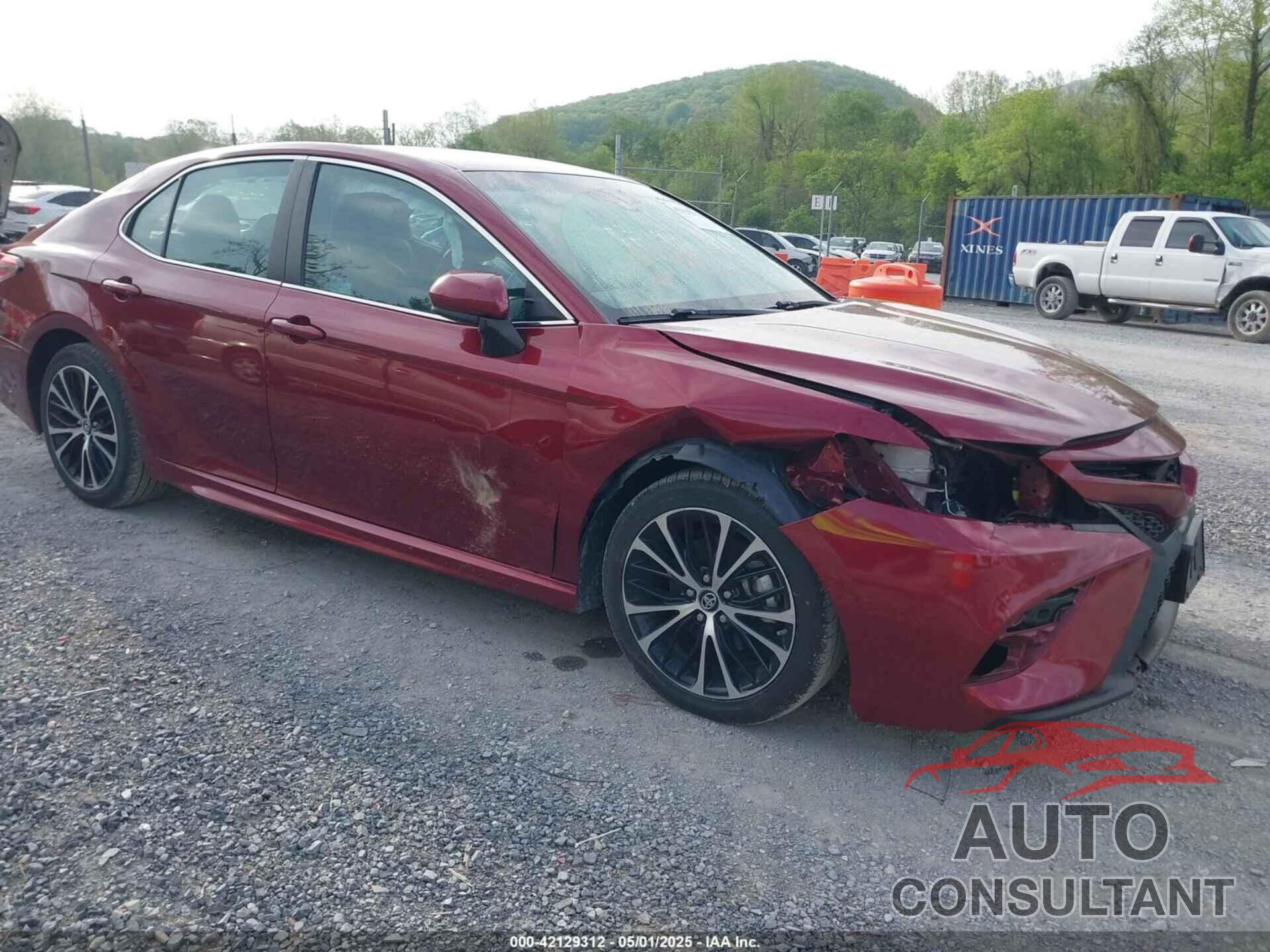 TOYOTA CAMRY 2018 - 4T1B11HK6JU654136