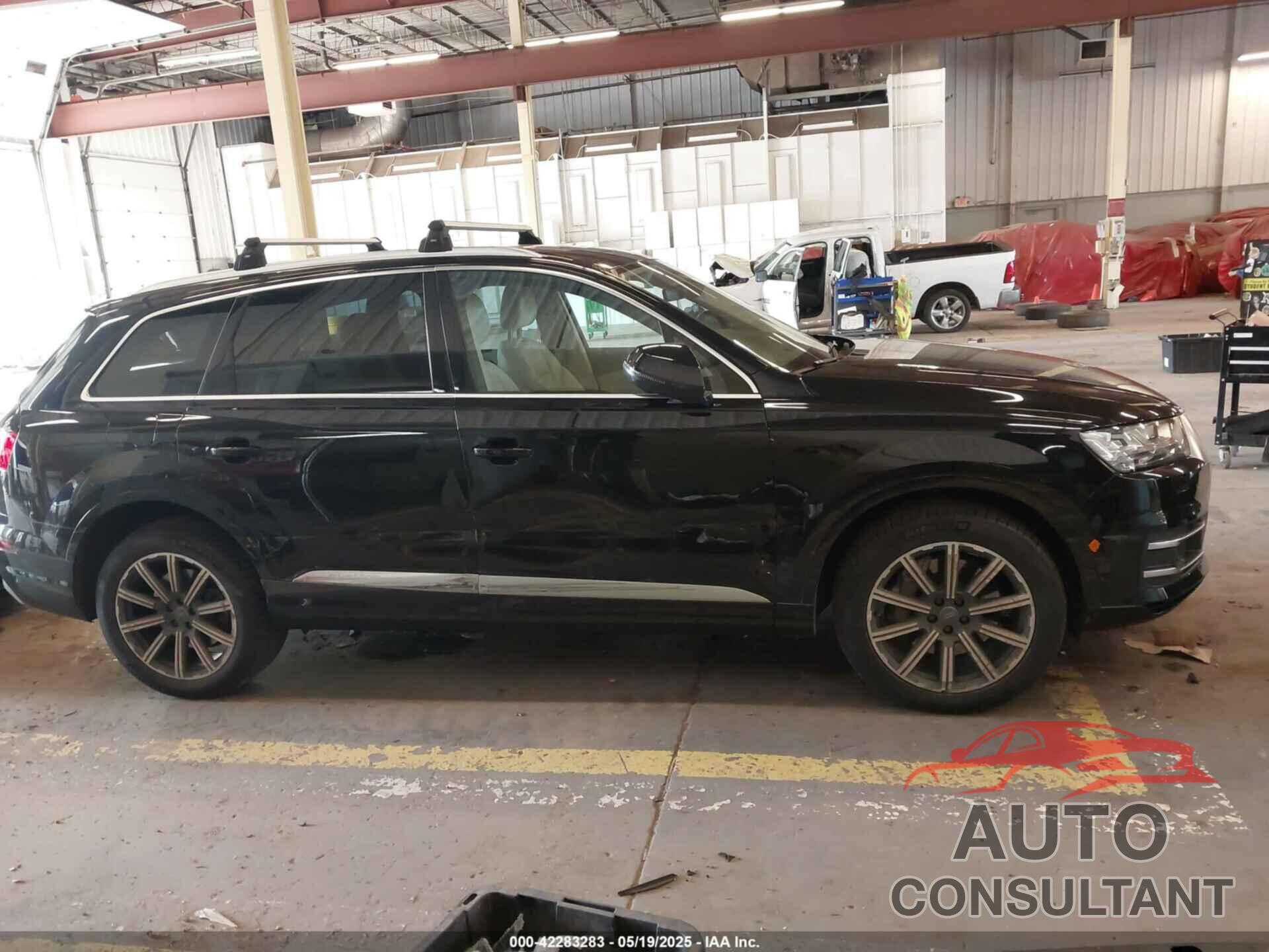 AUDI Q7 2019 - WA1LAAF73KD020866