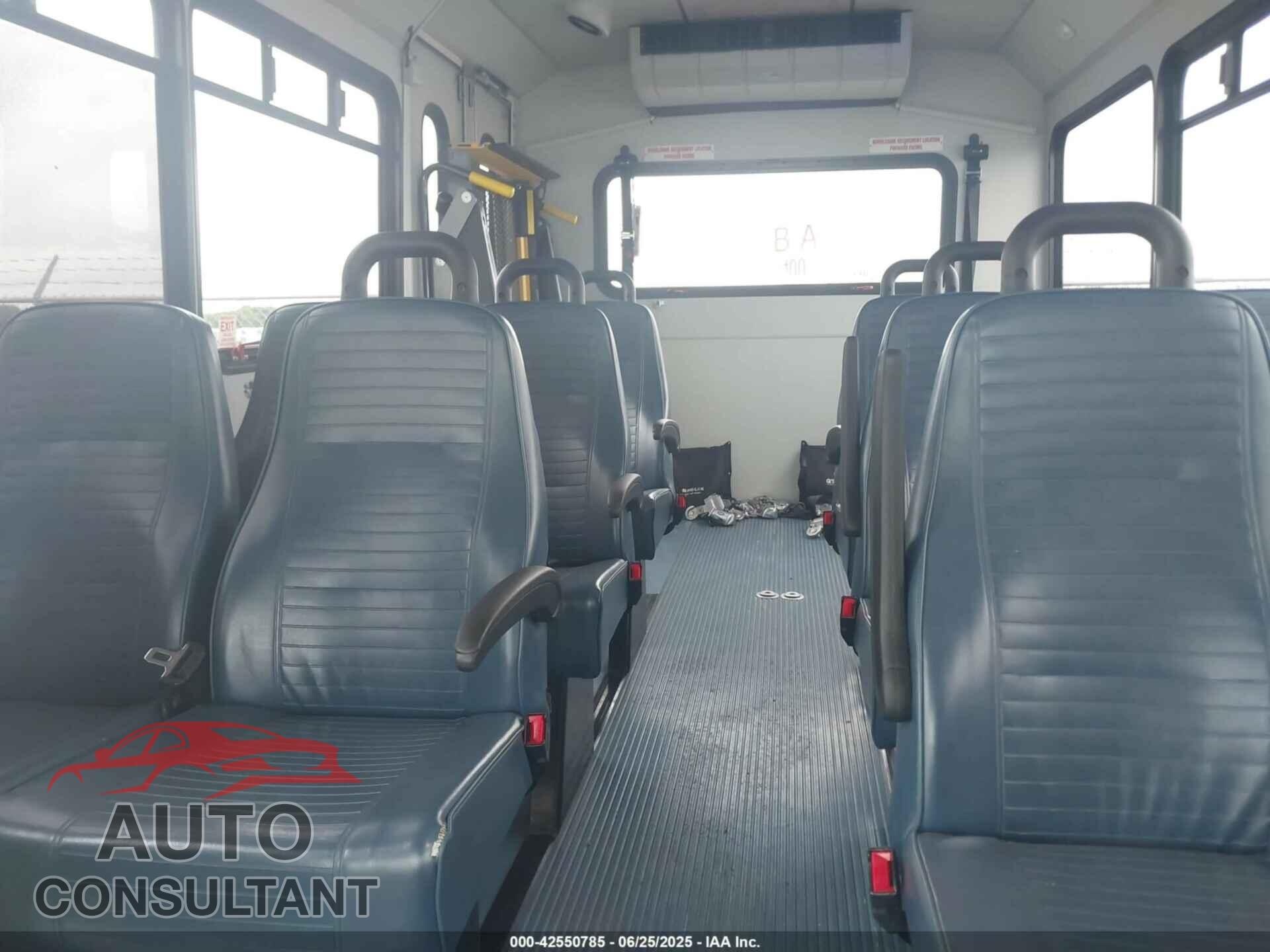FORD ECONOLINE 2015 - 1FDEE4FL7FDA23823