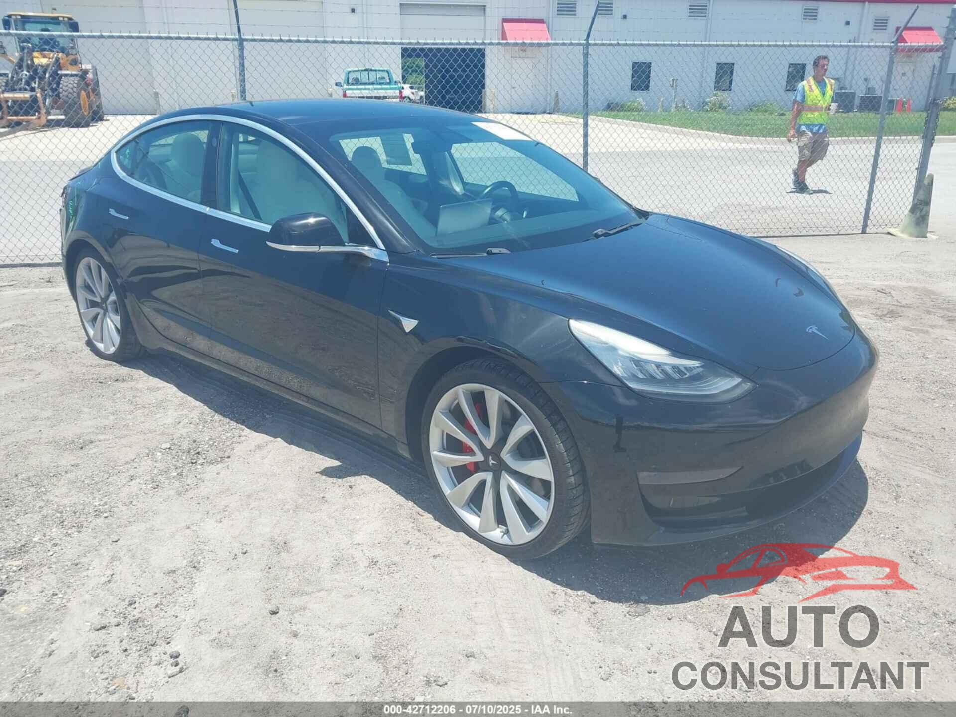 TESLA MODEL 3 2019 - 5YJ3E1EB8KF393295