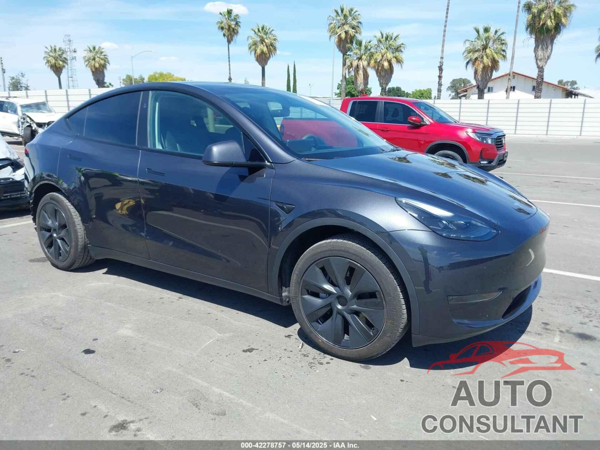 TESLA MODEL Y 2024 - 7SAYGDED2RF102144