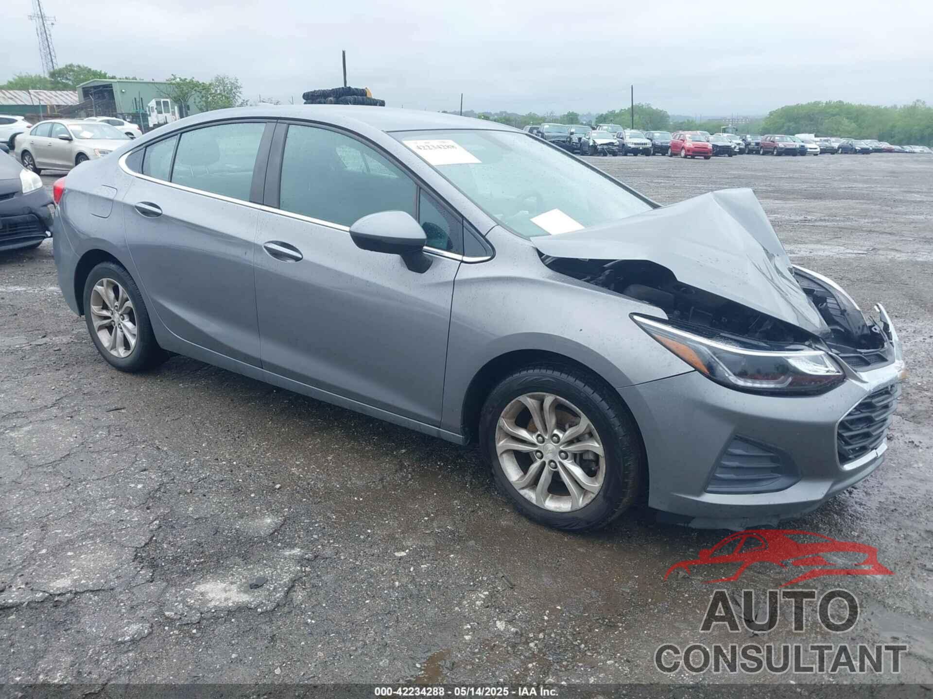 CHEVROLET CRUZE 2019 - 1G1BE5SM8K7138508