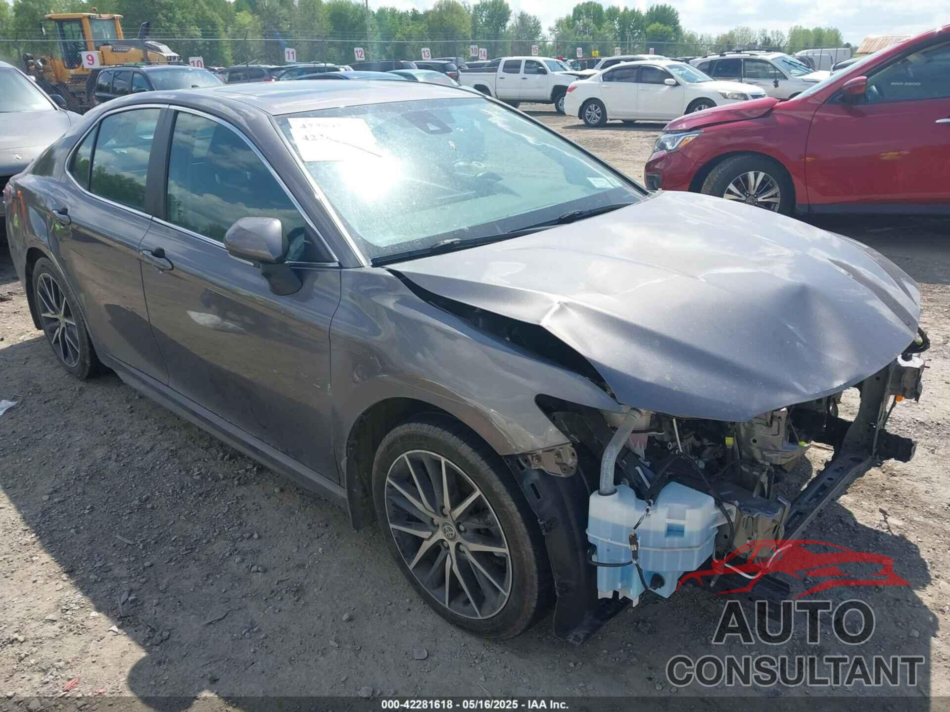 TOYOTA CAMRY 2021 - 4T1G11BK7MU023379