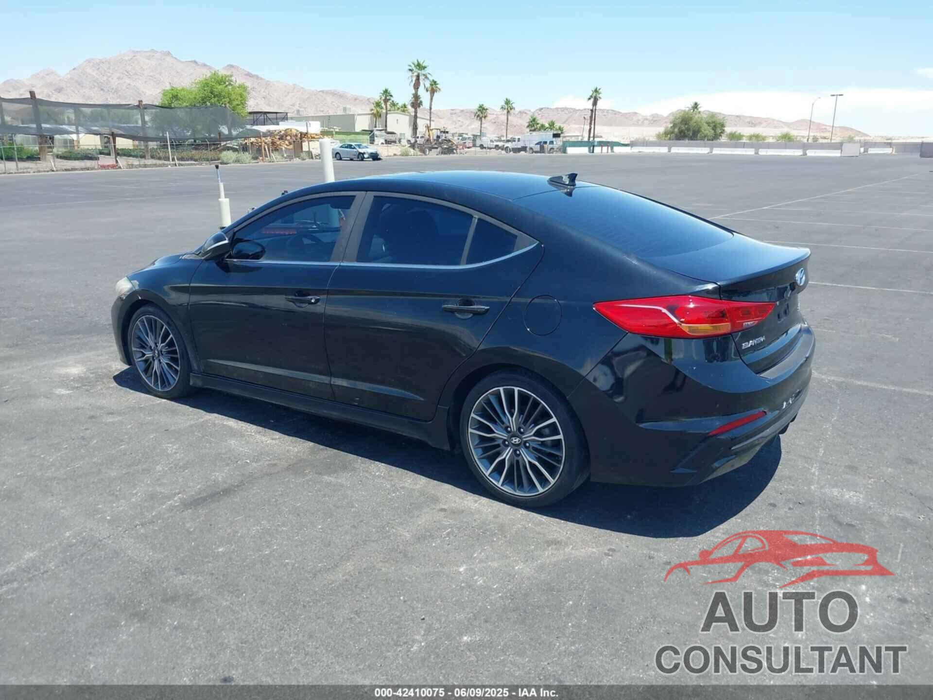 HYUNDAI ELANTRA 2017 - KMHD04LB7HU348982