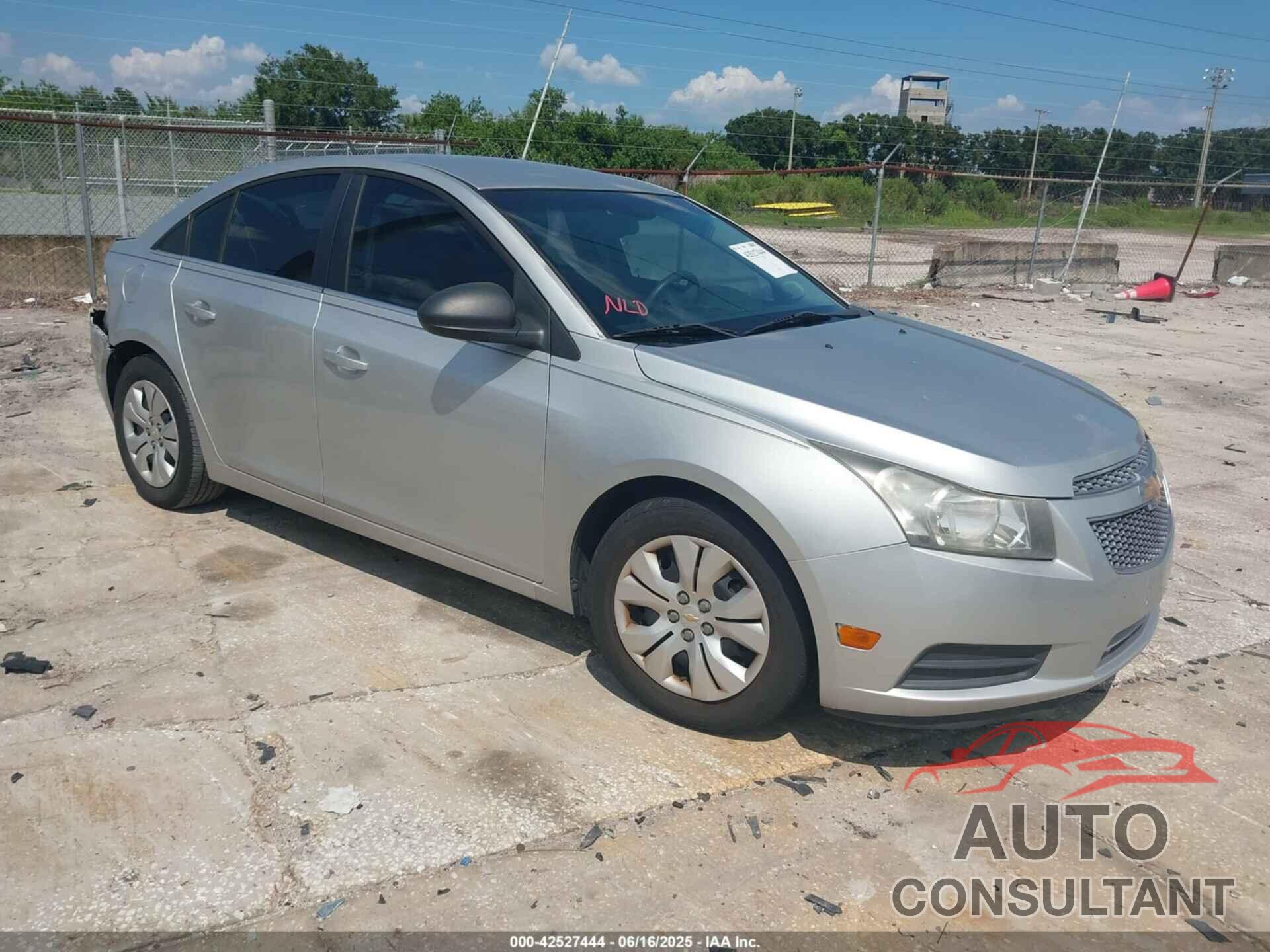 CHEVROLET CRUZE 2012 - 1G1PC5SH2C7373972