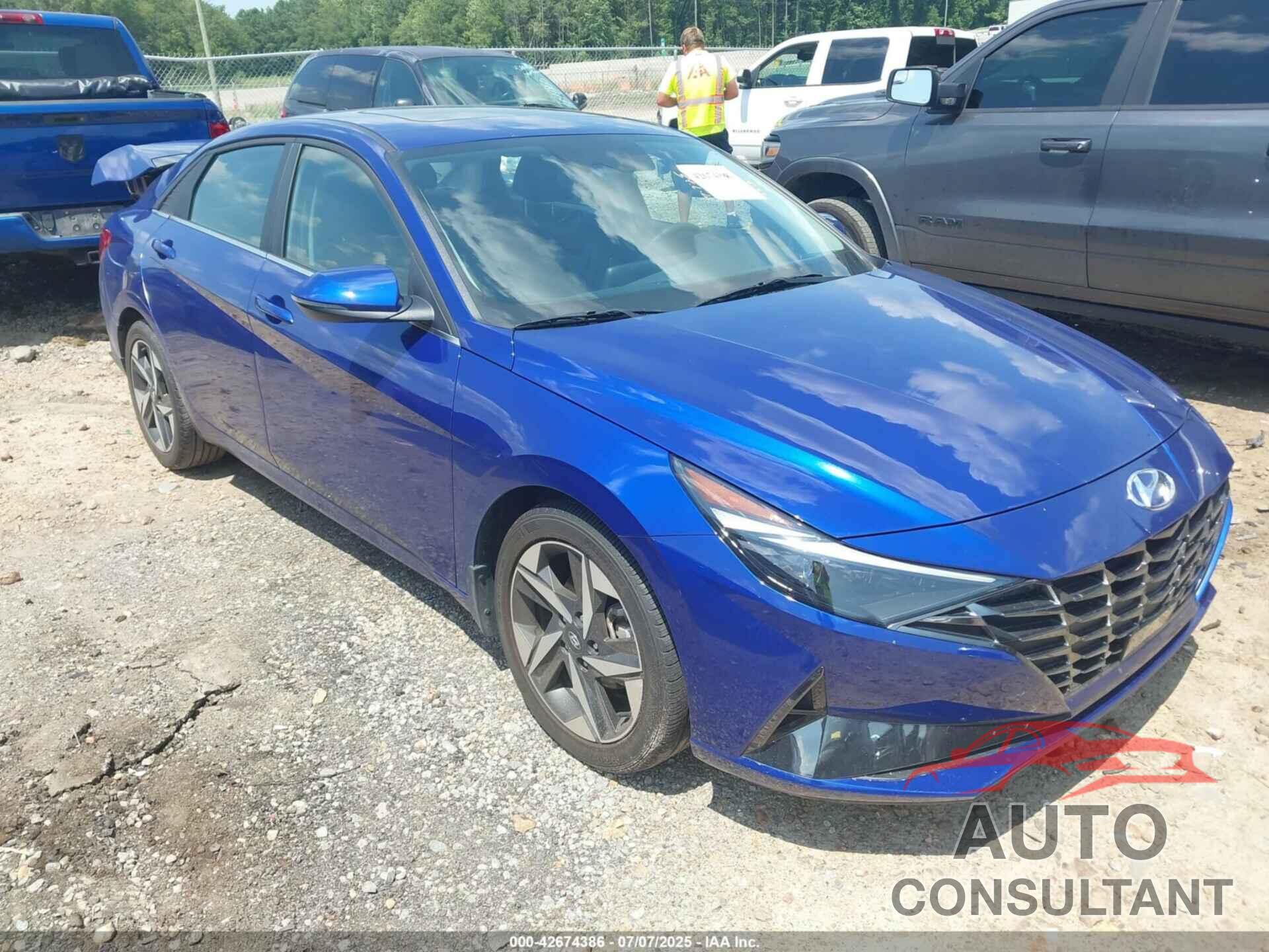 HYUNDAI ELANTRA 2023 - KMHLP4AG8PU533773