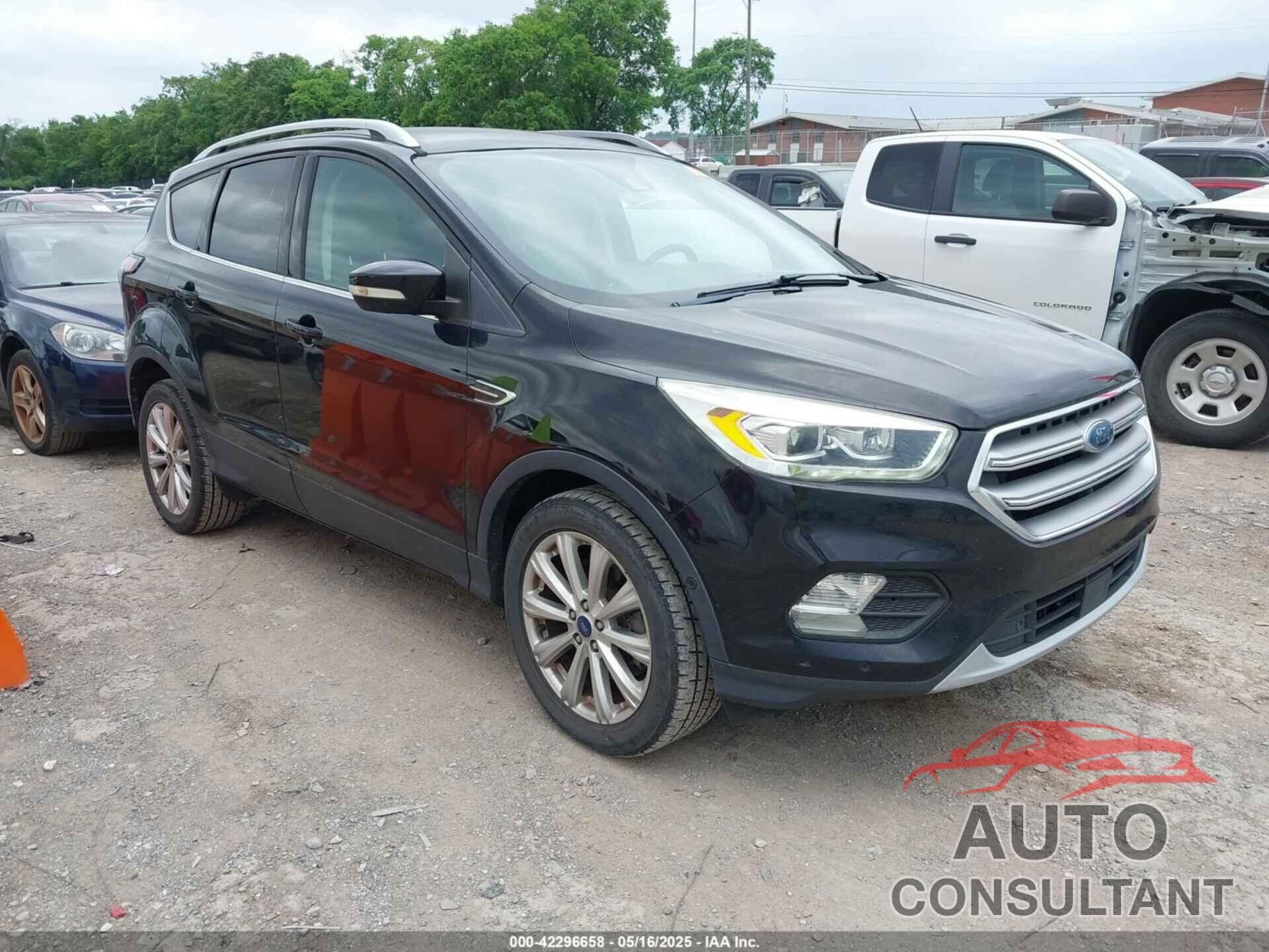 FORD ESCAPE 2017 - 1FMCU9JDXHUC82266