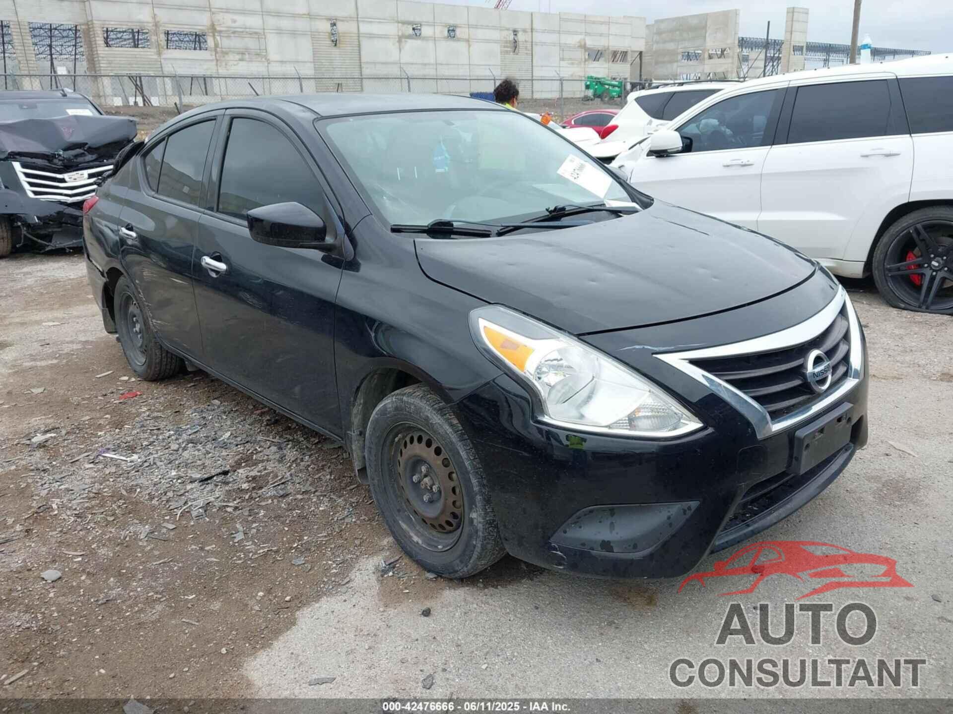 NISSAN VERSA 2017 - 3N1CN7AP7HL879534