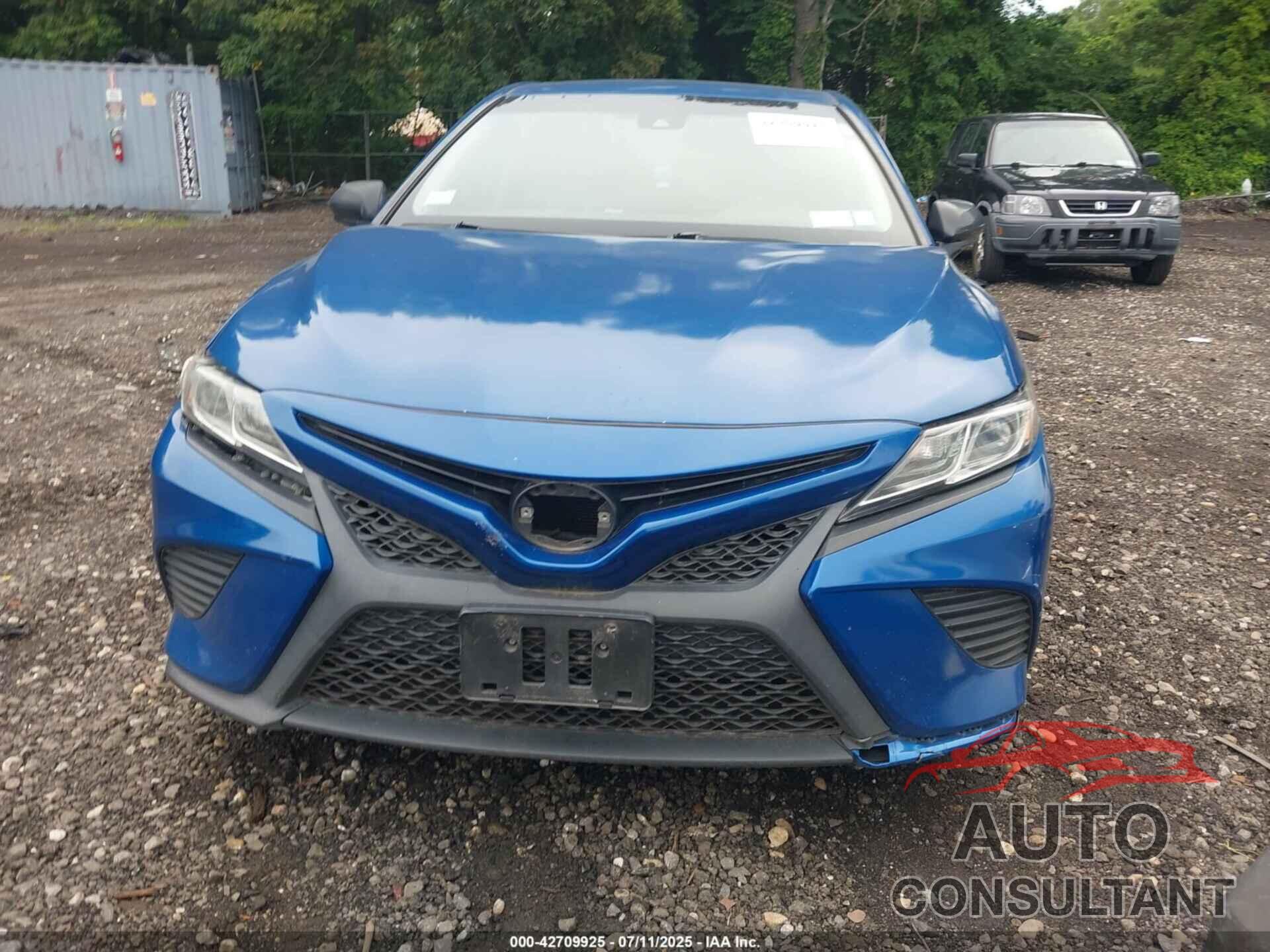 TOYOTA CAMRY 2019 - 4T1B11HK2KU164830