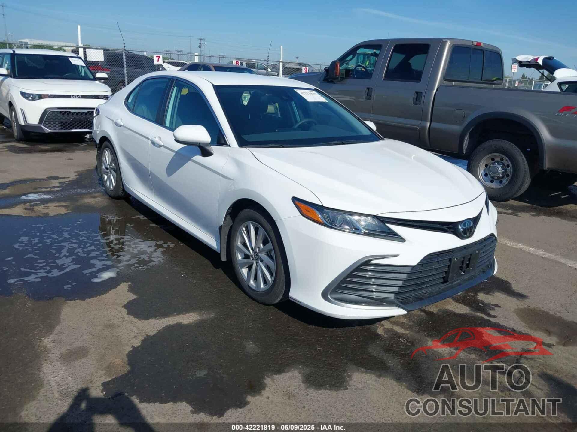 TOYOTA CAMRY 2024 - 4T1C11AK0RU249576