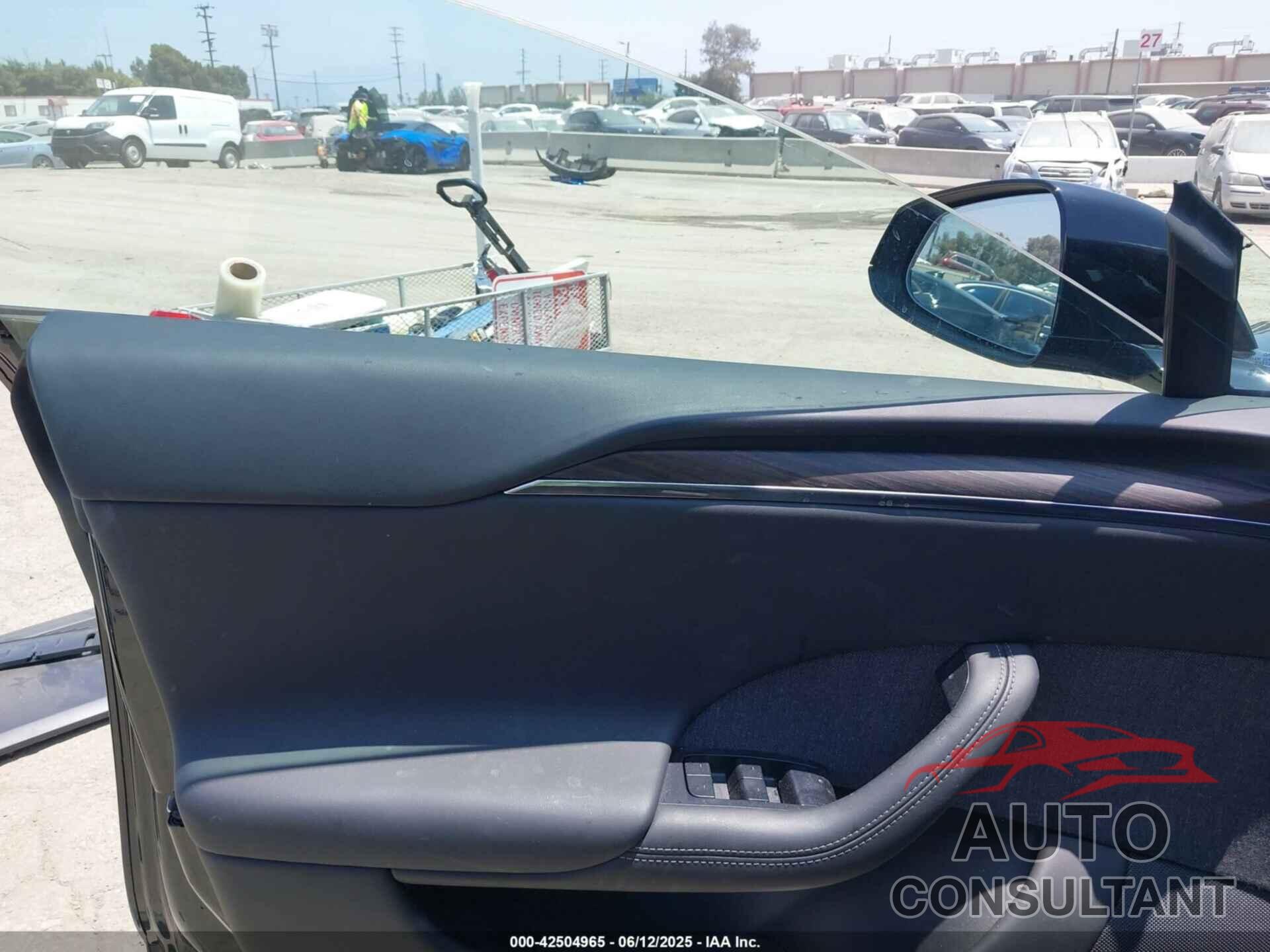 TESLA MODEL S 2022 - 5YJSA1E54NF458973