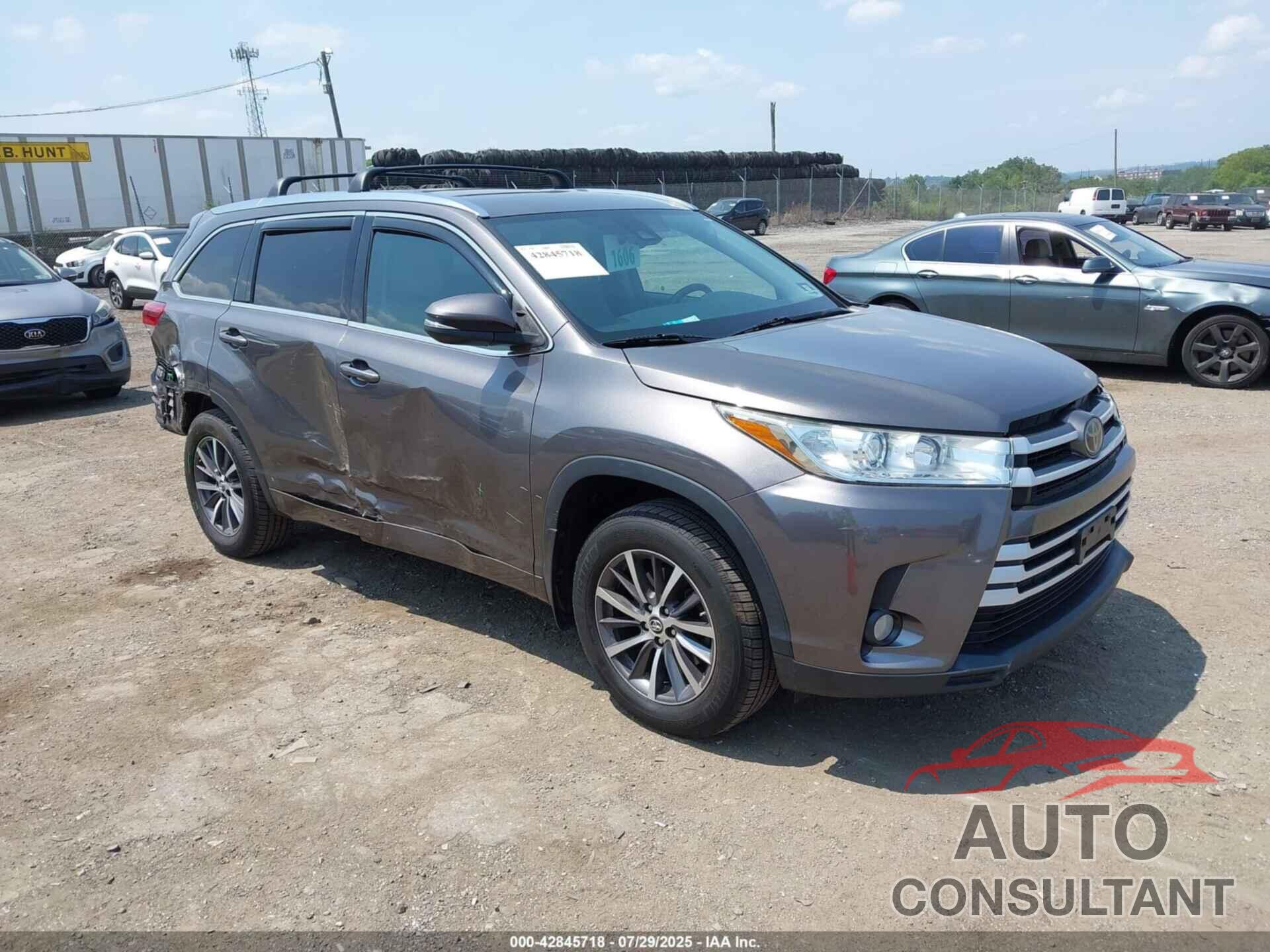 TOYOTA HIGHLANDER 2017 - 5TDJZRFH9HS509332