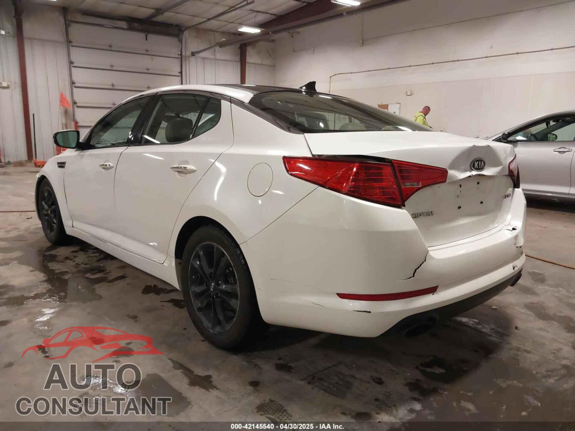 KIA OPTIMA 2011 - KNAGN4A76B5083164