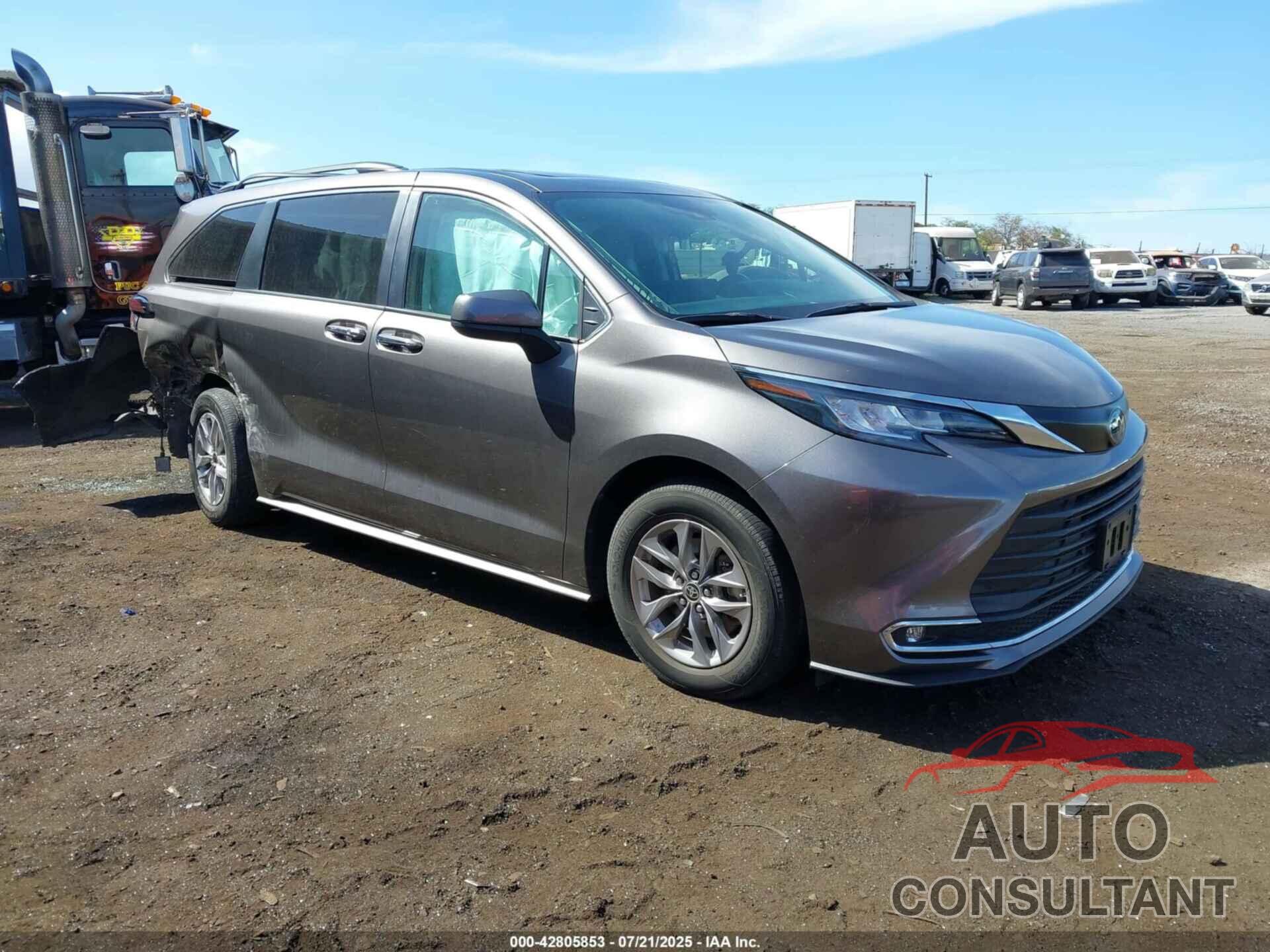 TOYOTA SIENNA 2022 - 5TDYRKEC2NS131989