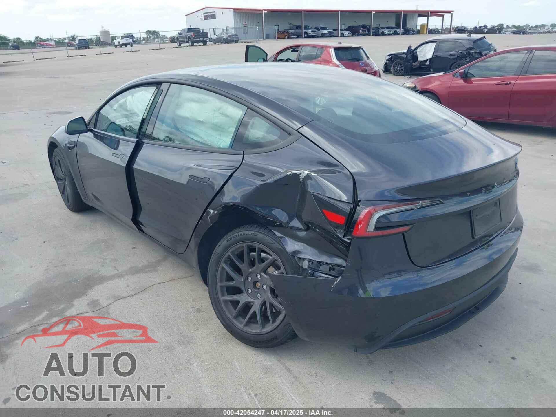 TESLA MODEL 3 2024 - 5YJ3E1EA2RF763254