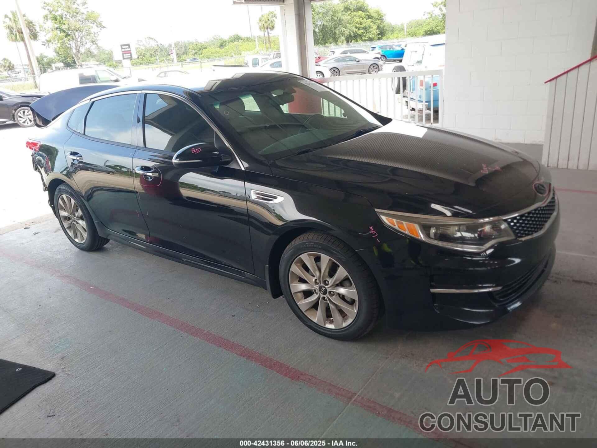 KIA OPTIMA 2018 - 5XXGU4L35JG238233