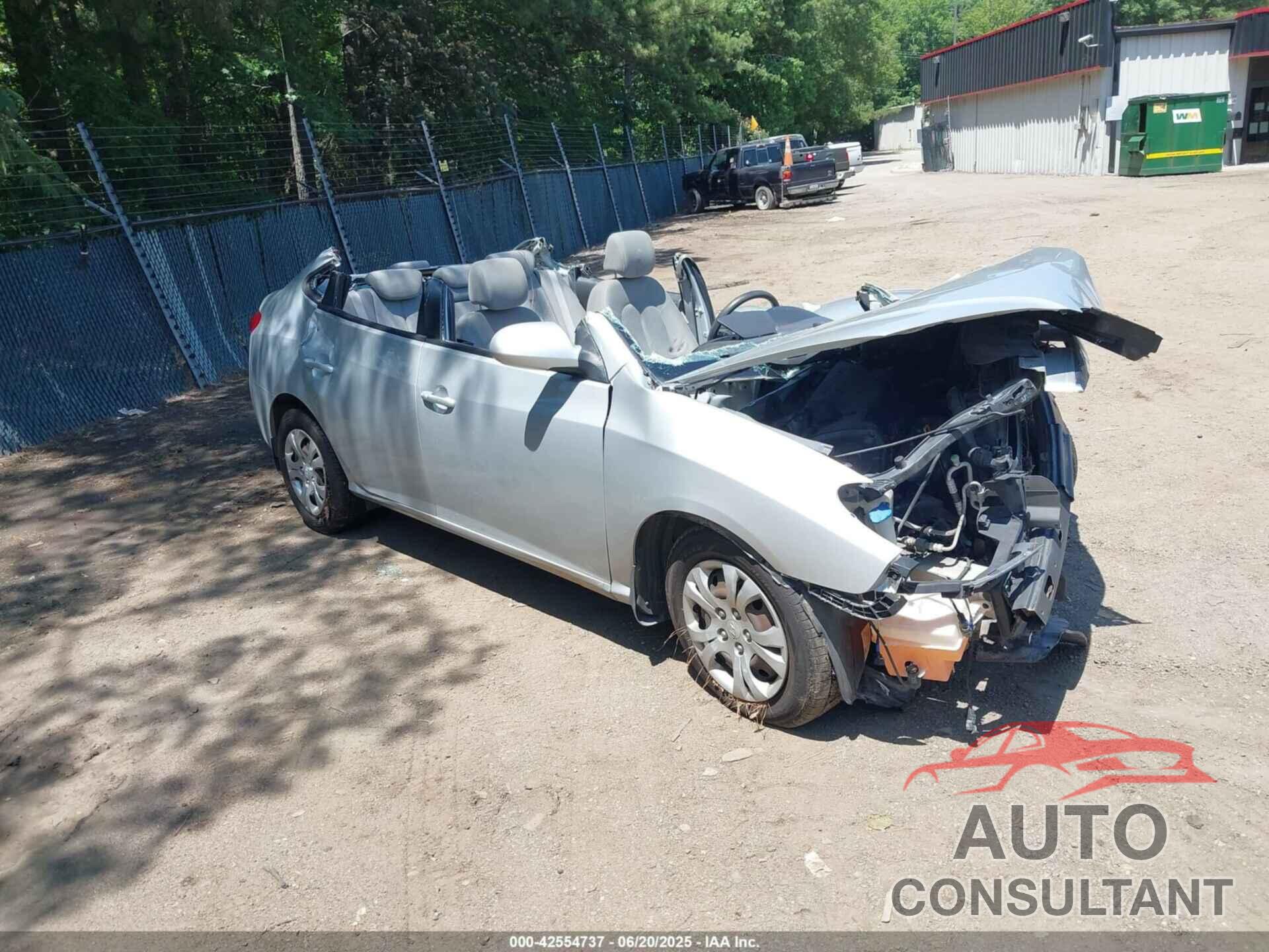 HYUNDAI ELANTRA 2010 - KMHDU4AD3AU942211