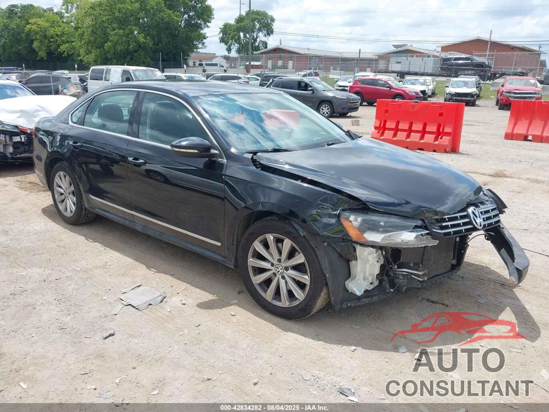 VOLKSWAGEN PASSAT 2012 - 1VWCH7A35CC028058