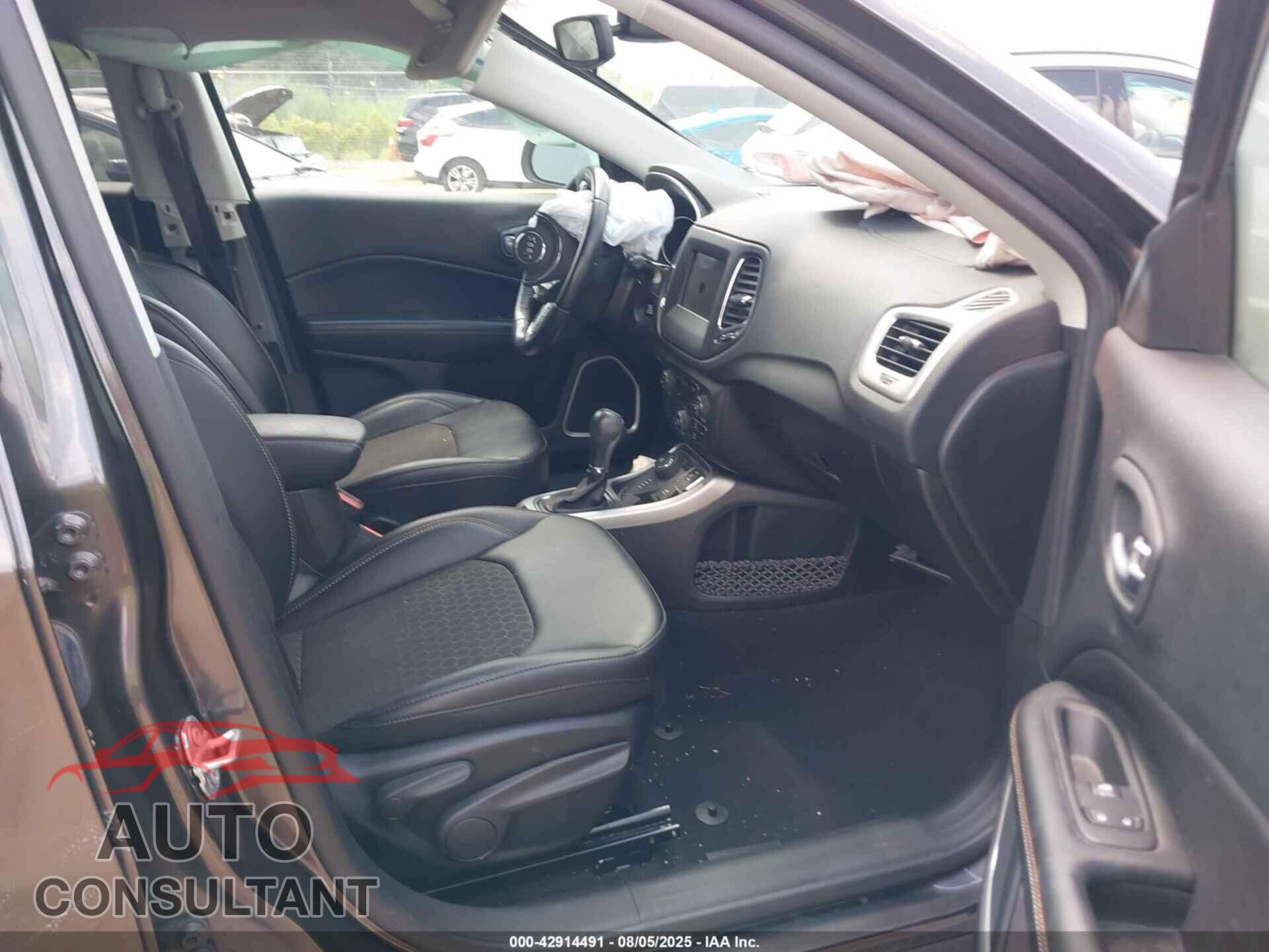 JEEP COMPASS 2020 - 3C4NJDBB7LT217481