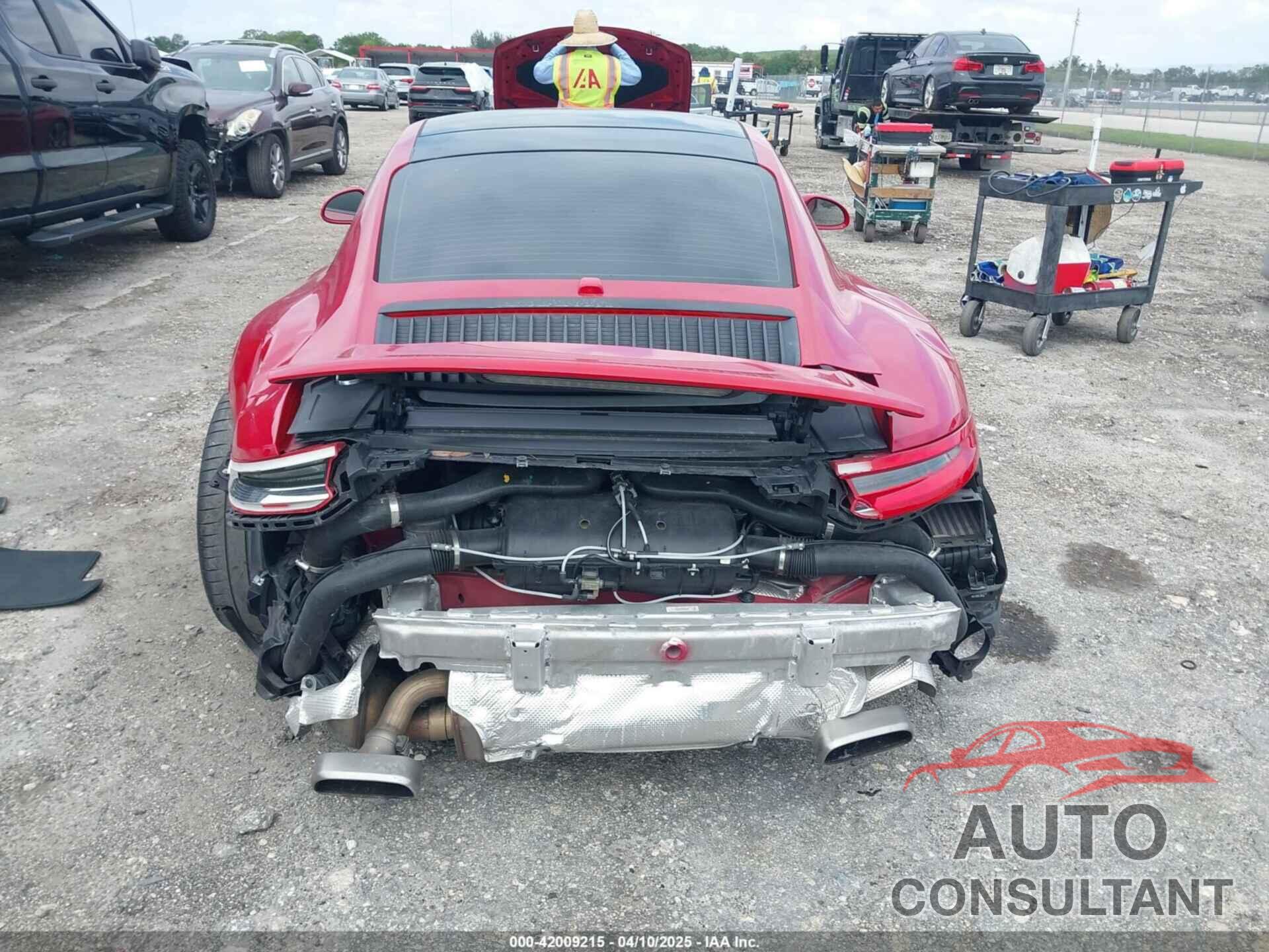 PORSCHE 911 2018 - WP0AA2A92JS106143