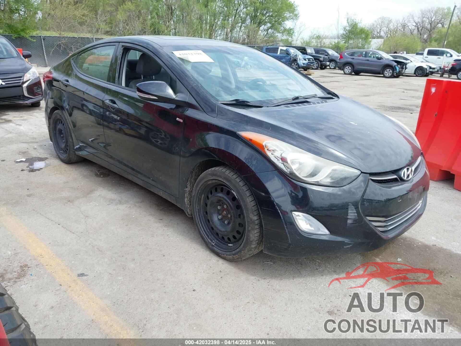 HYUNDAI ELANTRA 2013 - KMHDH4AEXDU748440